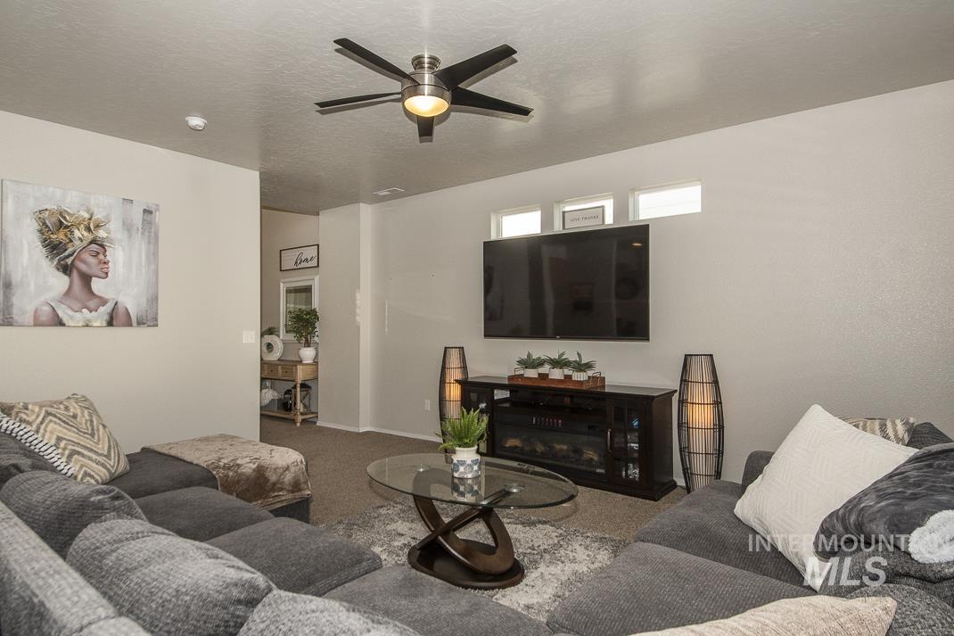 1486 W Malad River St. Property Photo 8