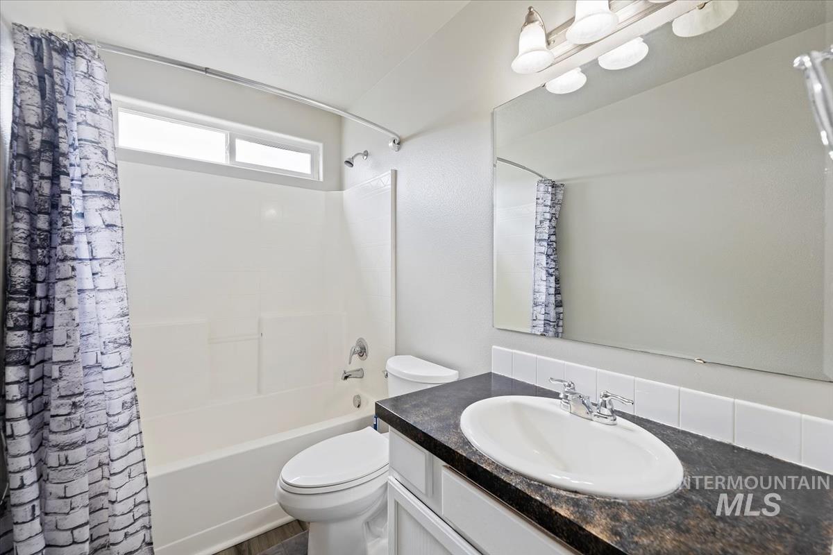 535 N Moonglow Place Property Photo 31