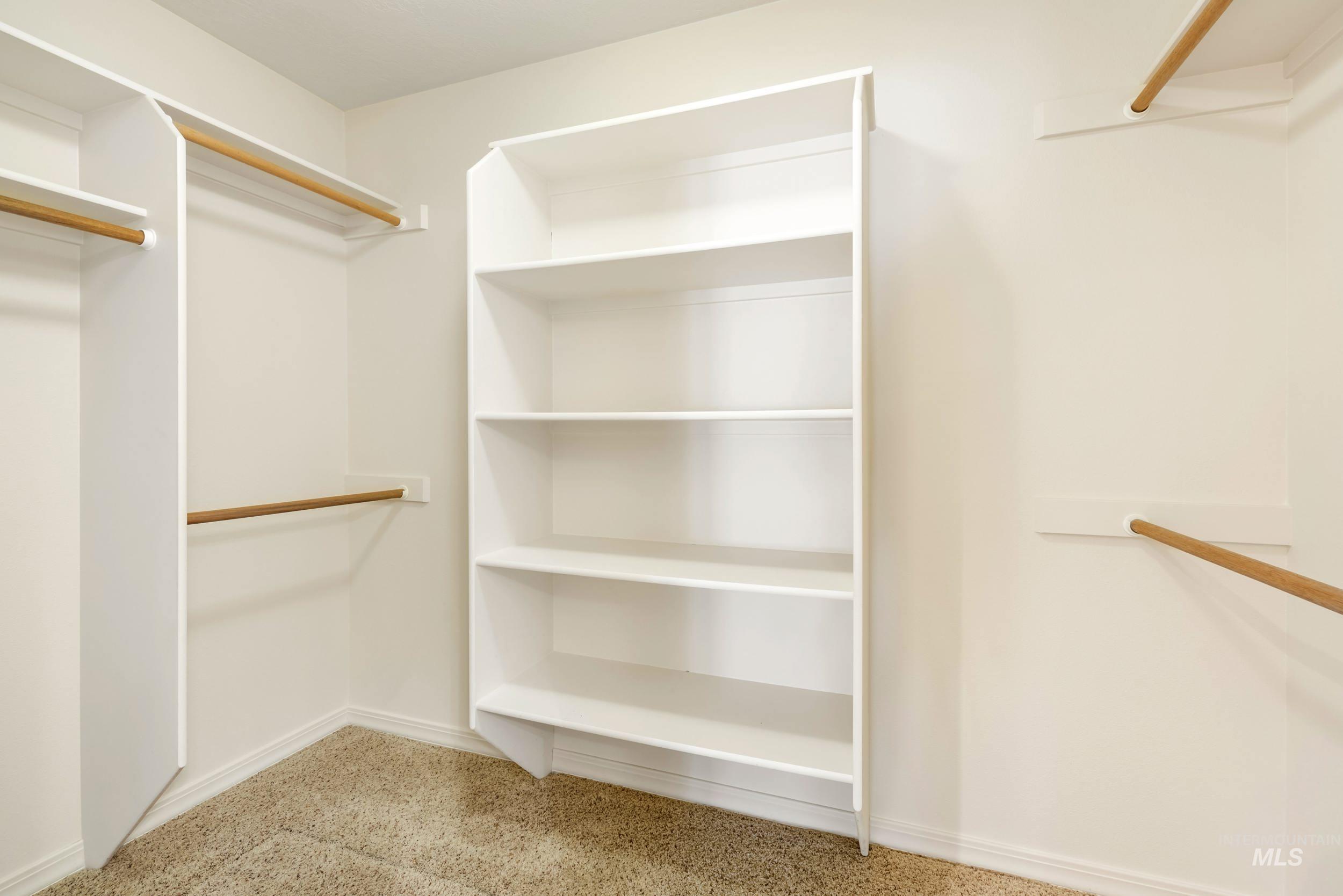 5475 N Mendelson Ave Property Photo 22
