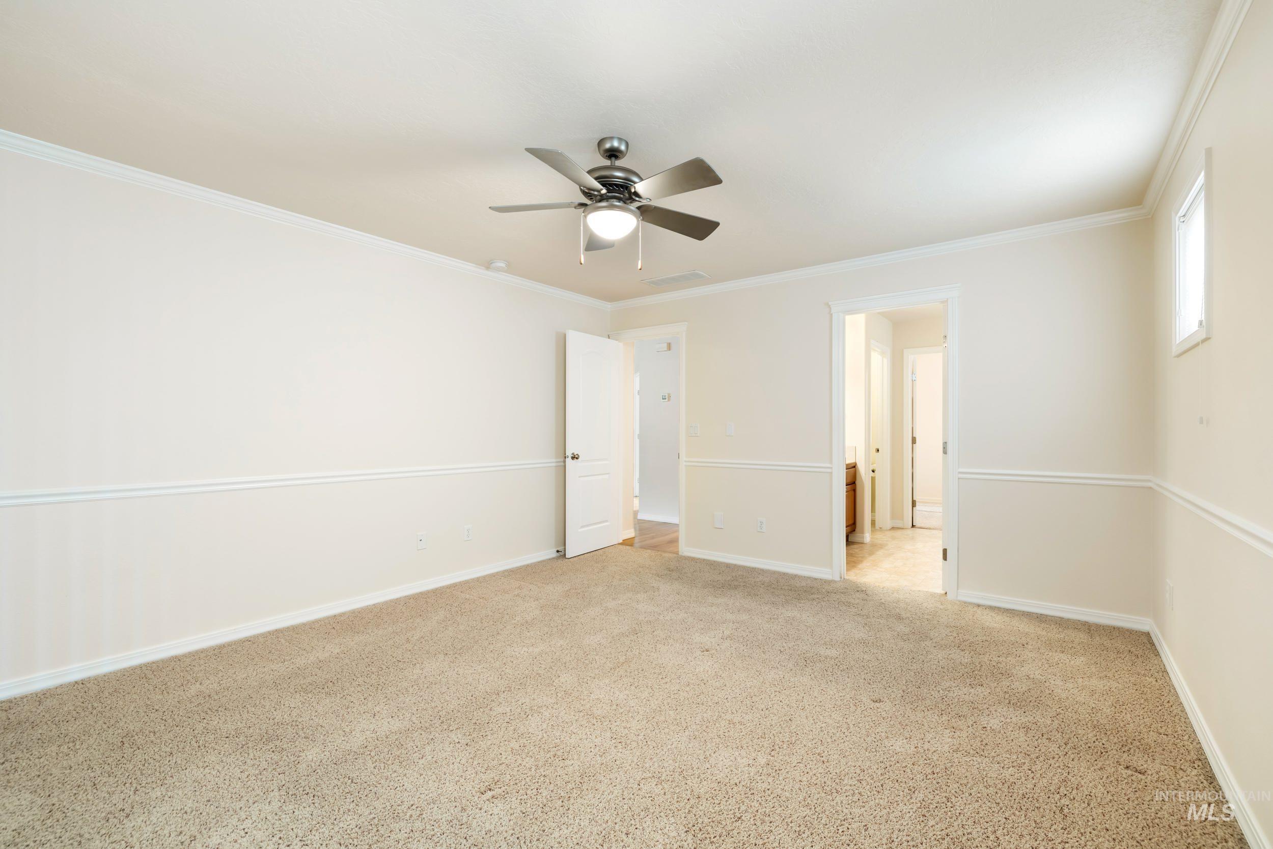 5475 N Mendelson Ave Property Photo 24