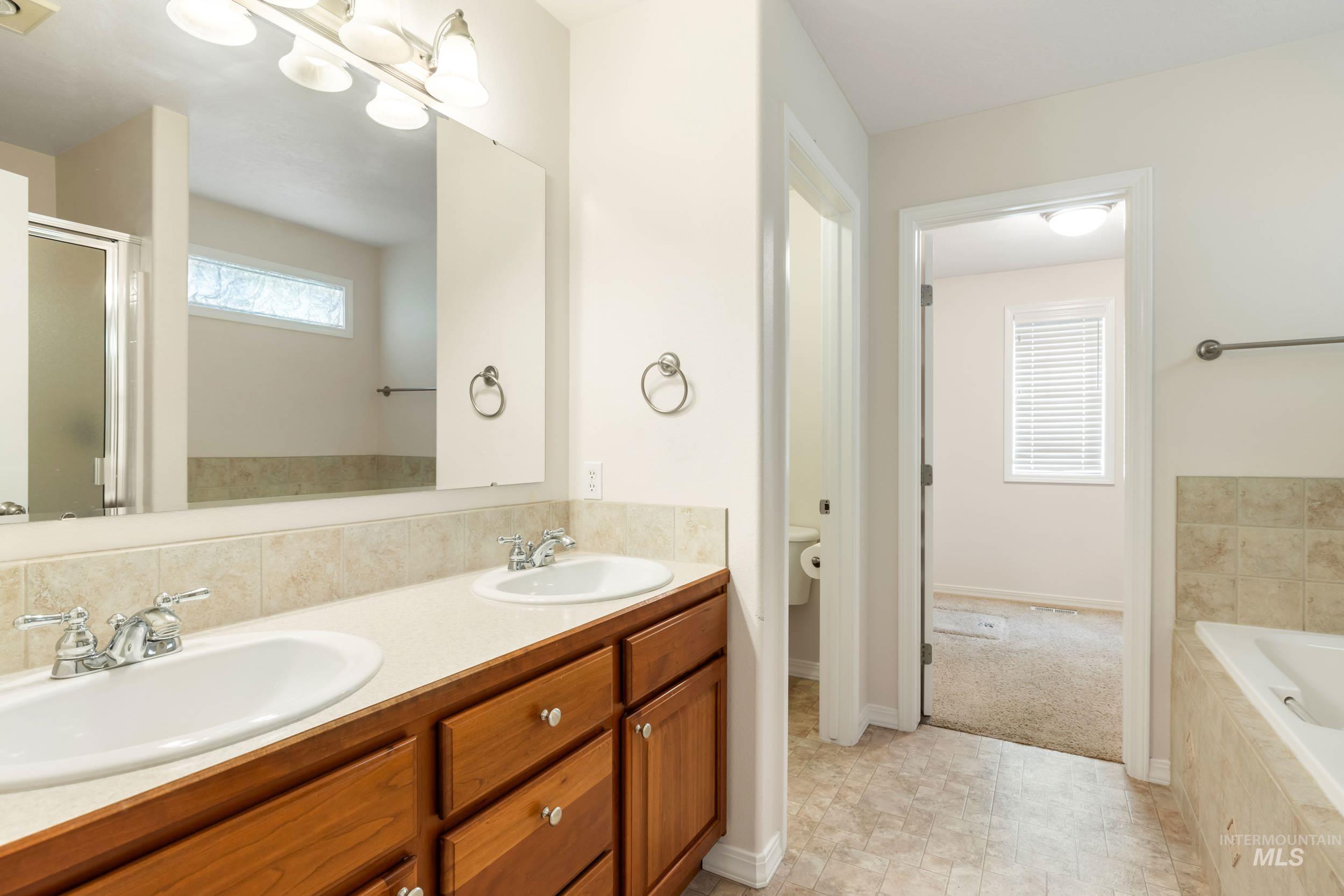 5475 N Mendelson Ave Property Photo 25