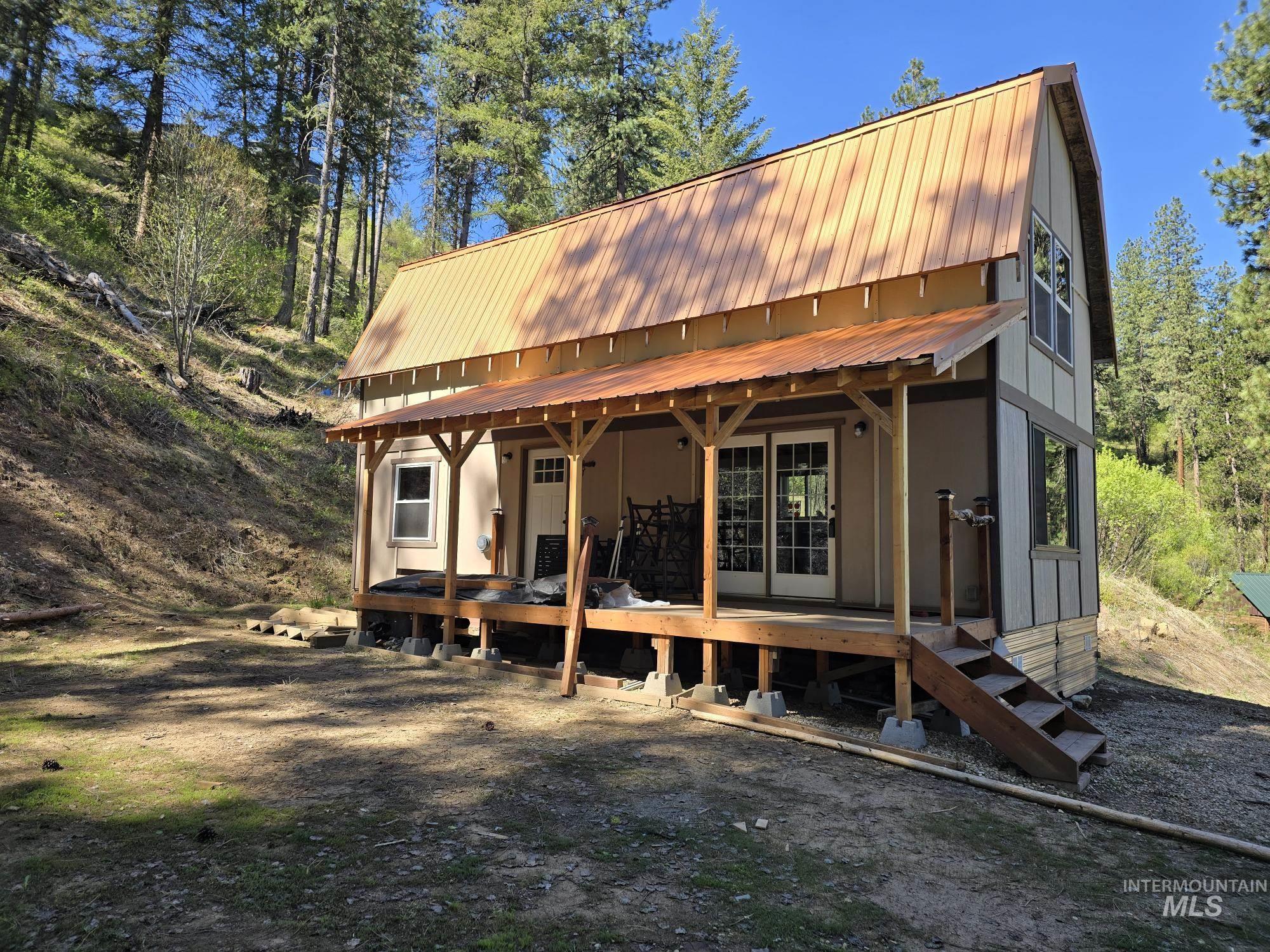 9 Golden Court Property Photo 1