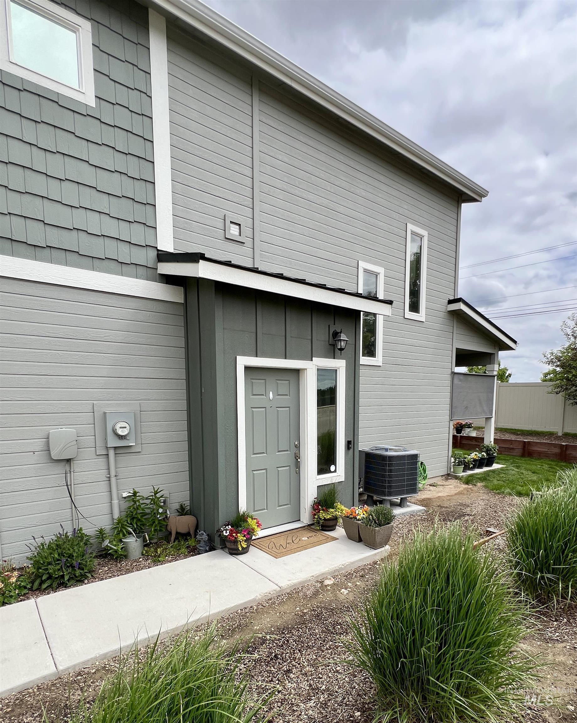 5710 Cherry Property Photo 2