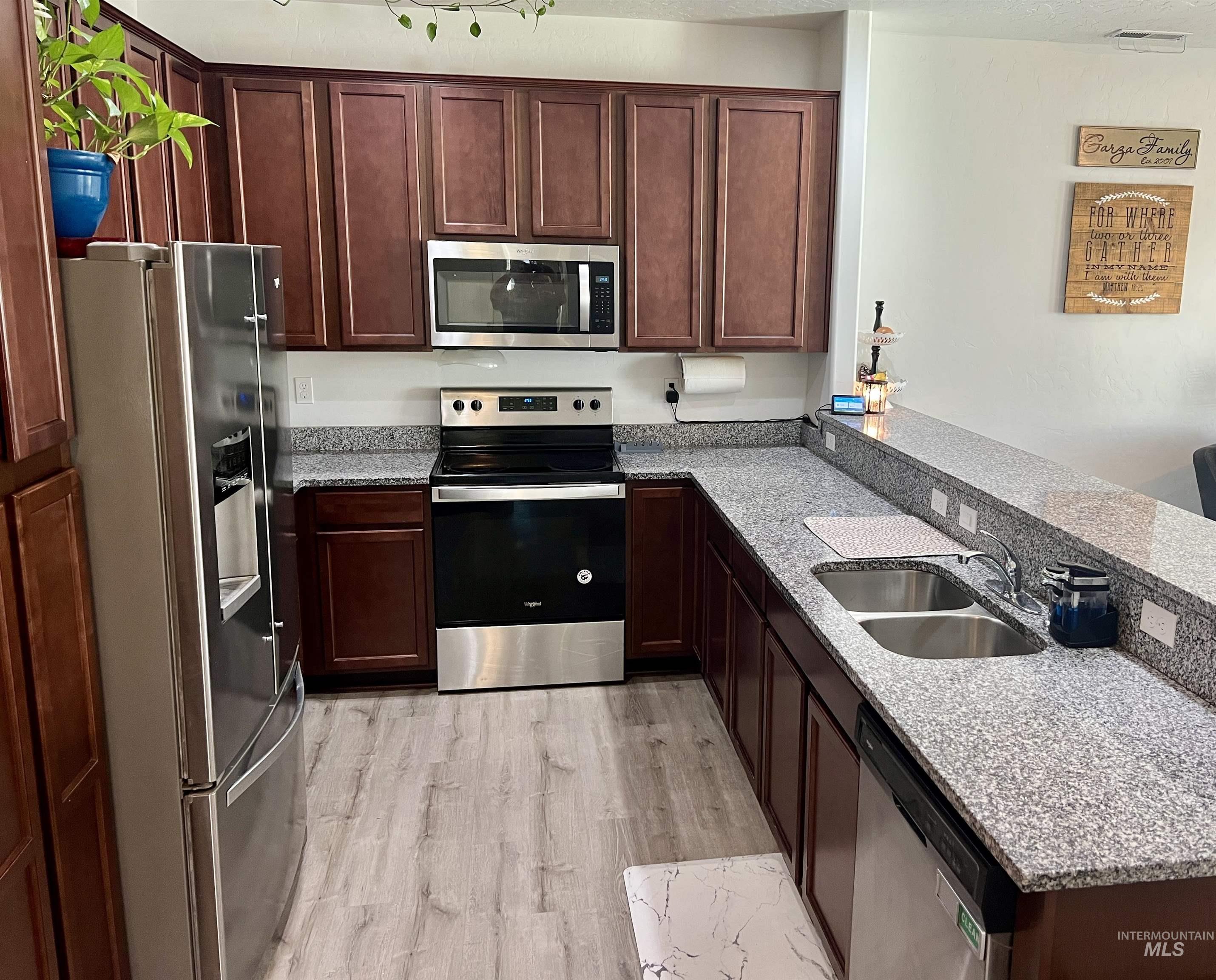 5710 Cherry Property Photo 5