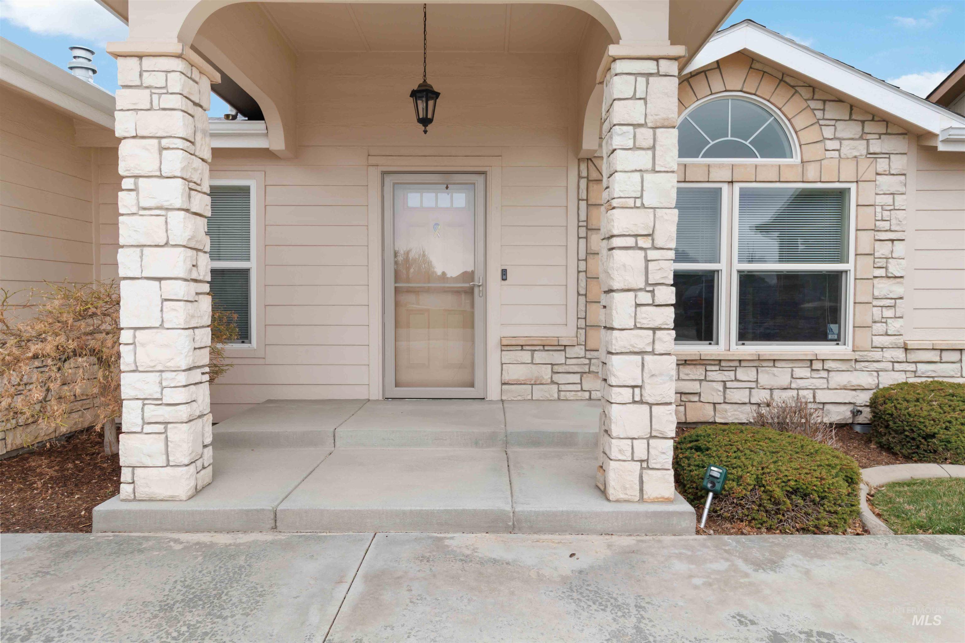 421 S Curtis #23 Property Photo 4