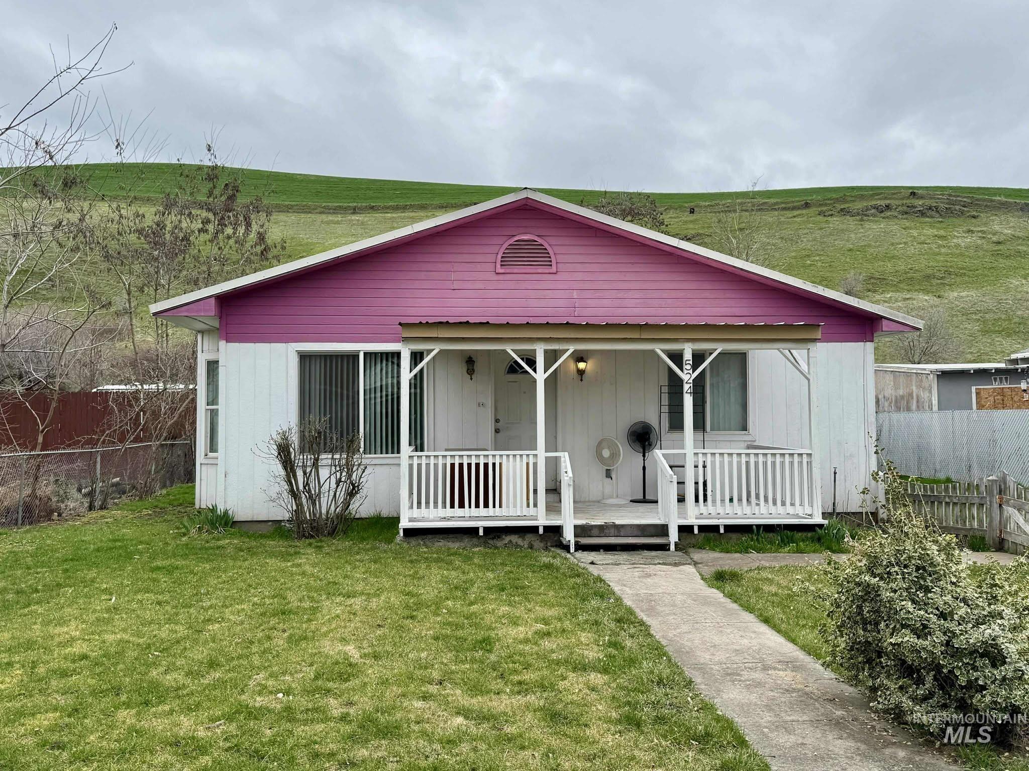 Lapwai School District Real Estate Listings Main Image
