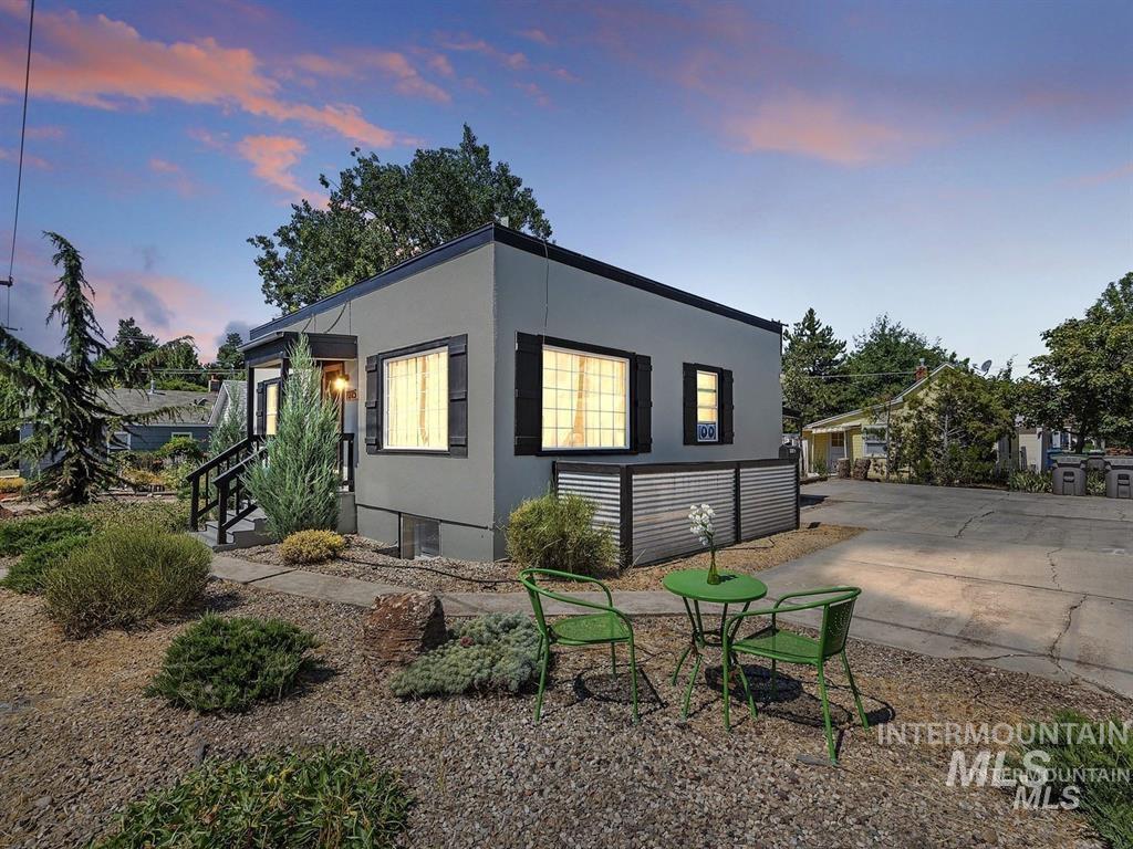 1015 N 27th Property Photo