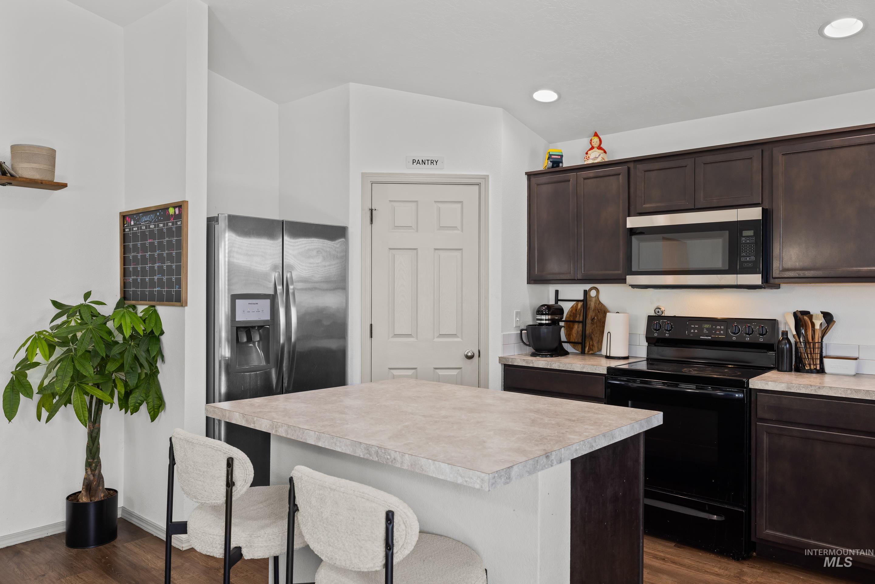 1755 Sw Levant Property Photo 15