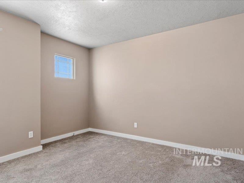 223 Quail Property Photo 6