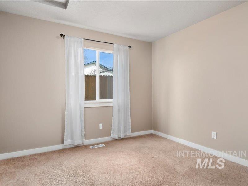 223 Quail Property Photo 9