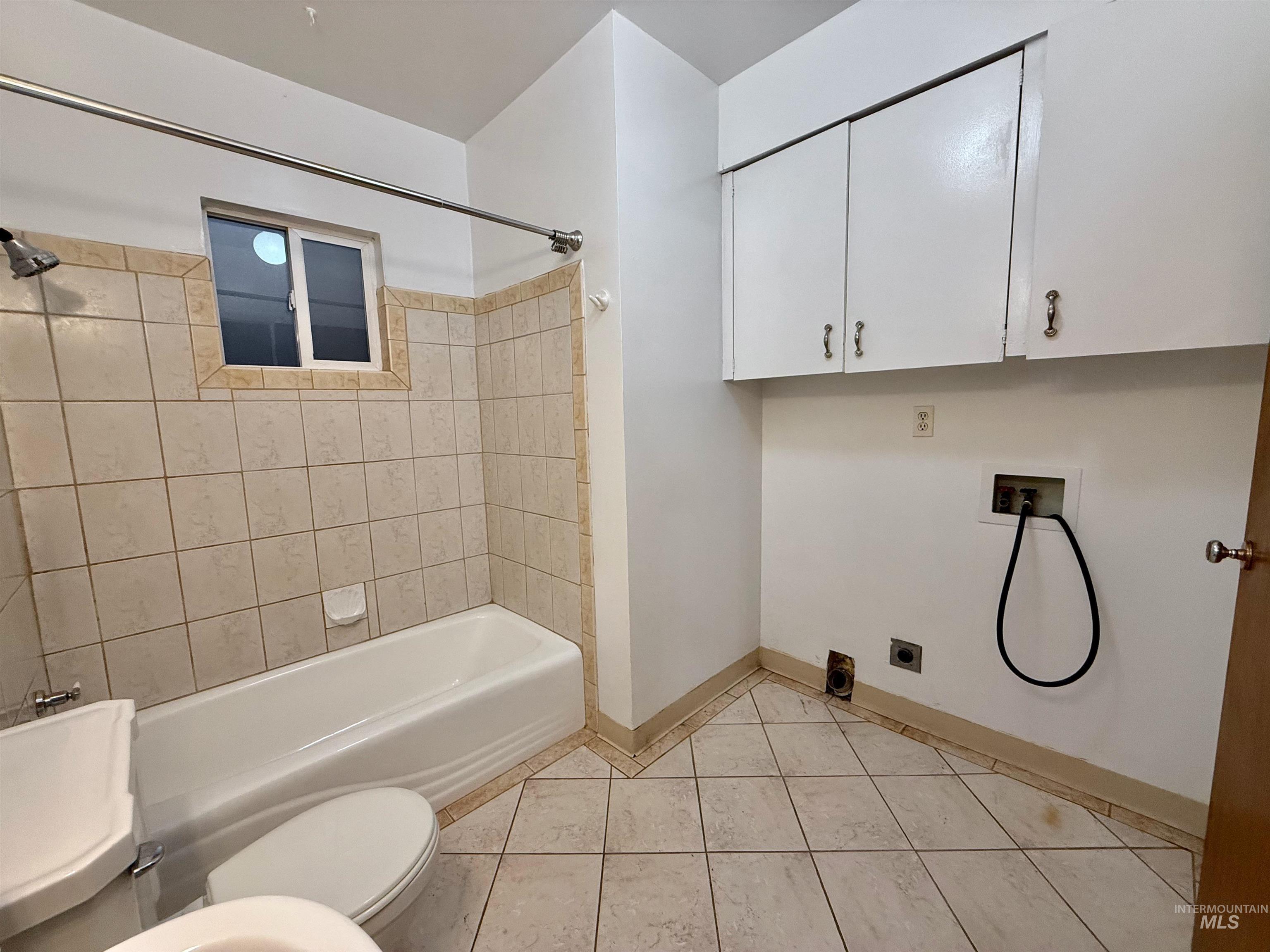 12212 Indio Ave Property Photo 9