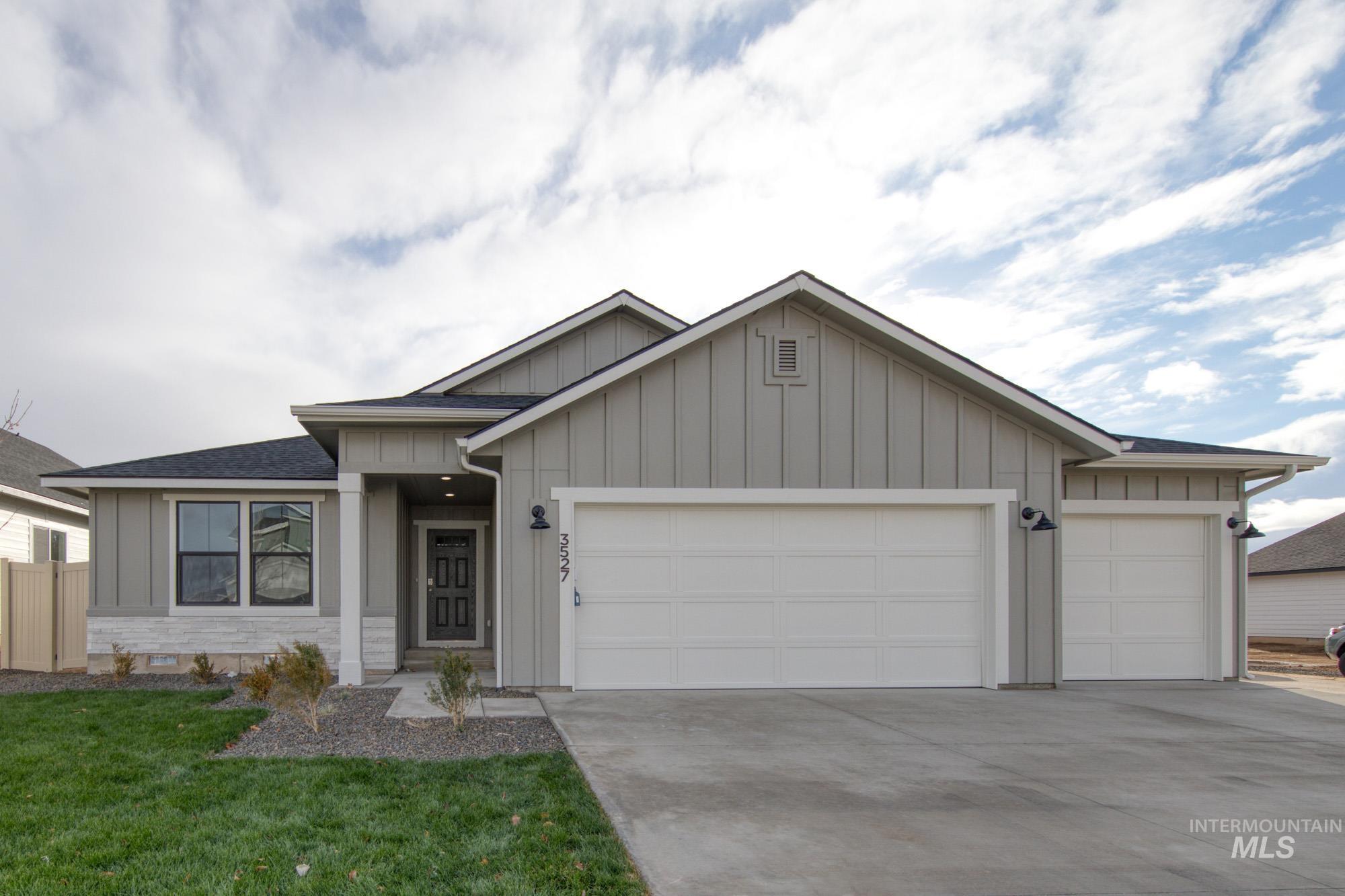 10044 W Lyrical Dr Property Photo