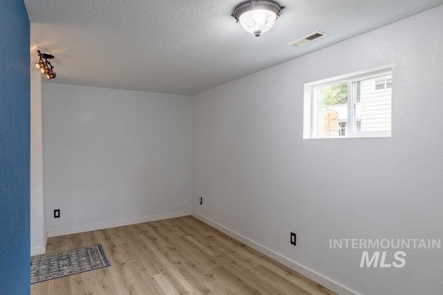 306 S Pine Property Photo 11