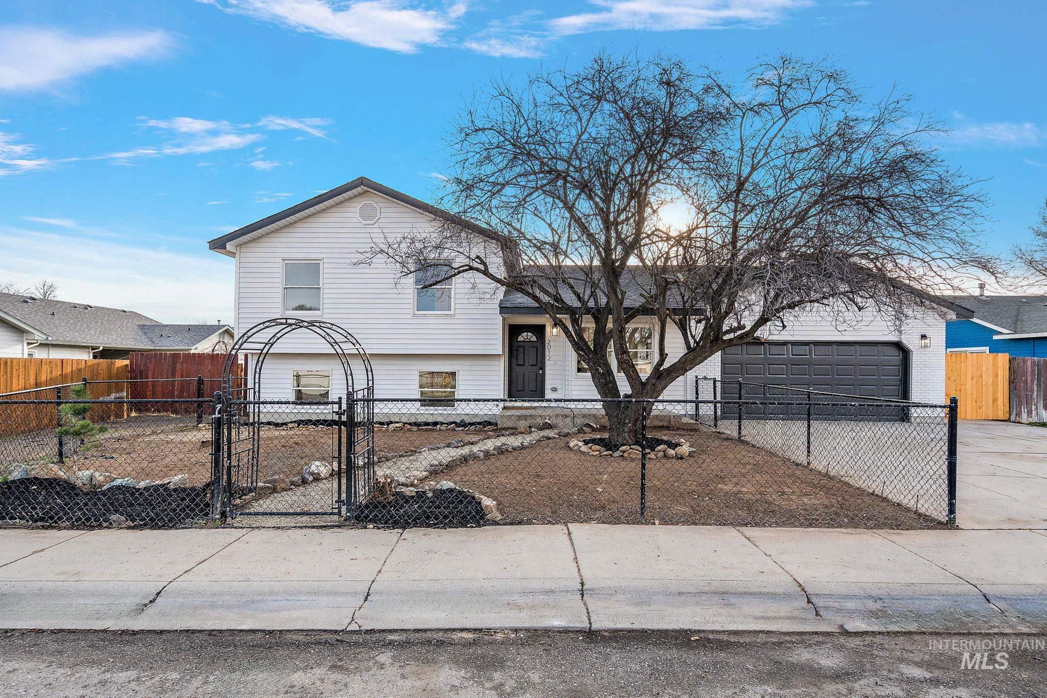 2012 Ivy Street Property Photo