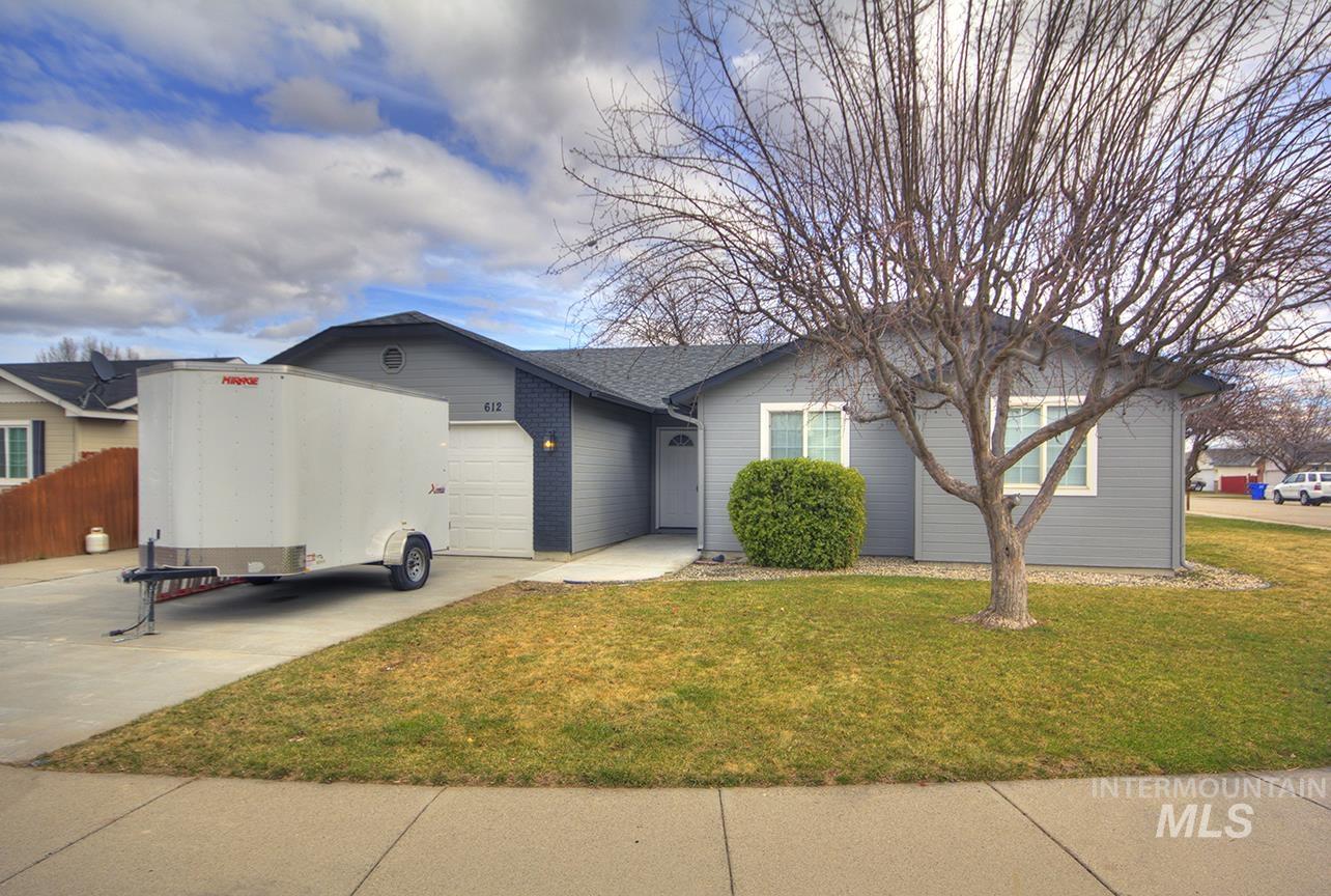 612 Cornwall Way Property Photo
