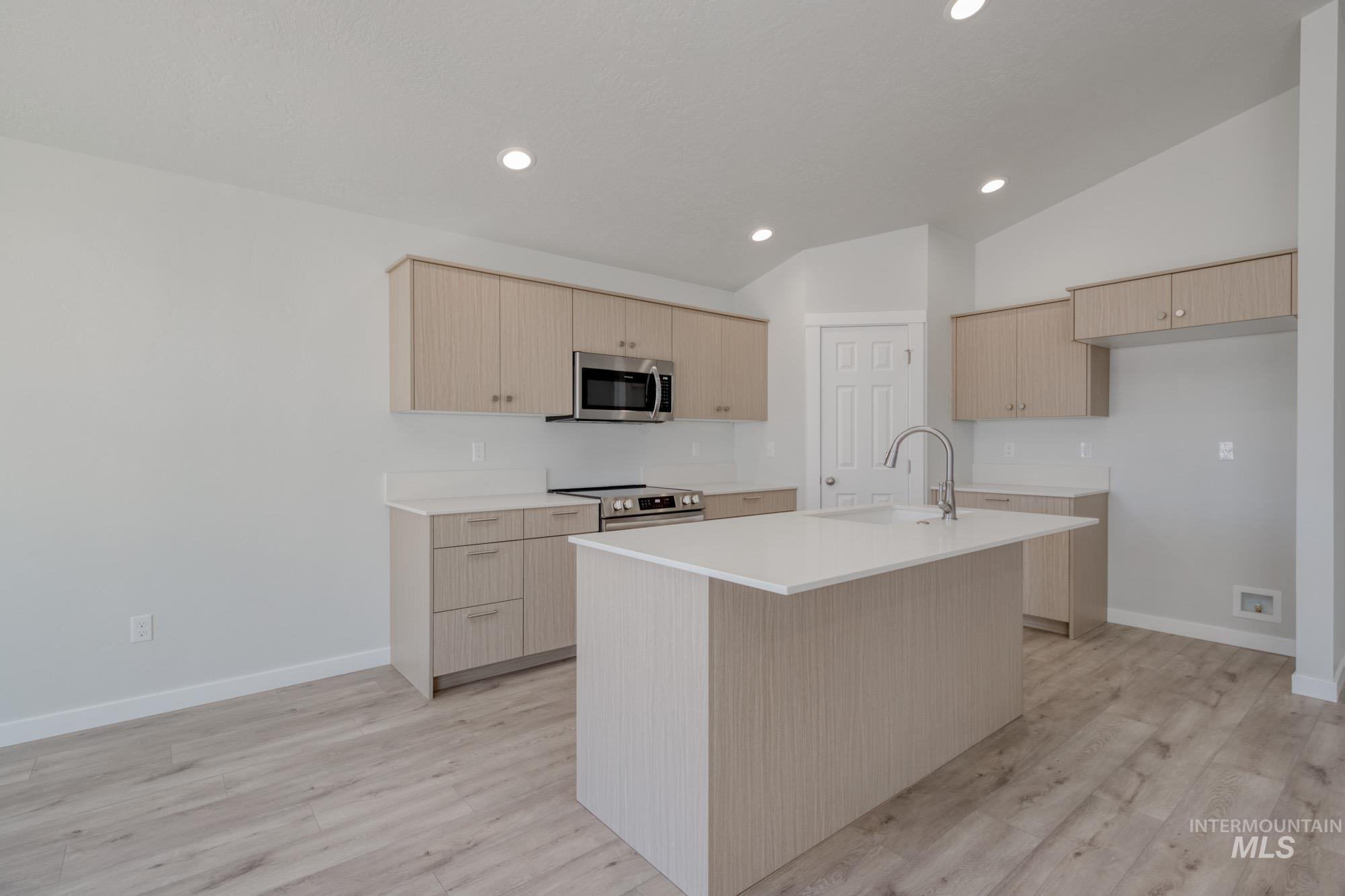 8616 S Tyrion Way Property Photo 4