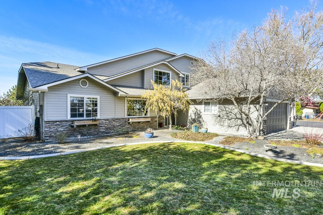 19221 Evening Dr Property Photo