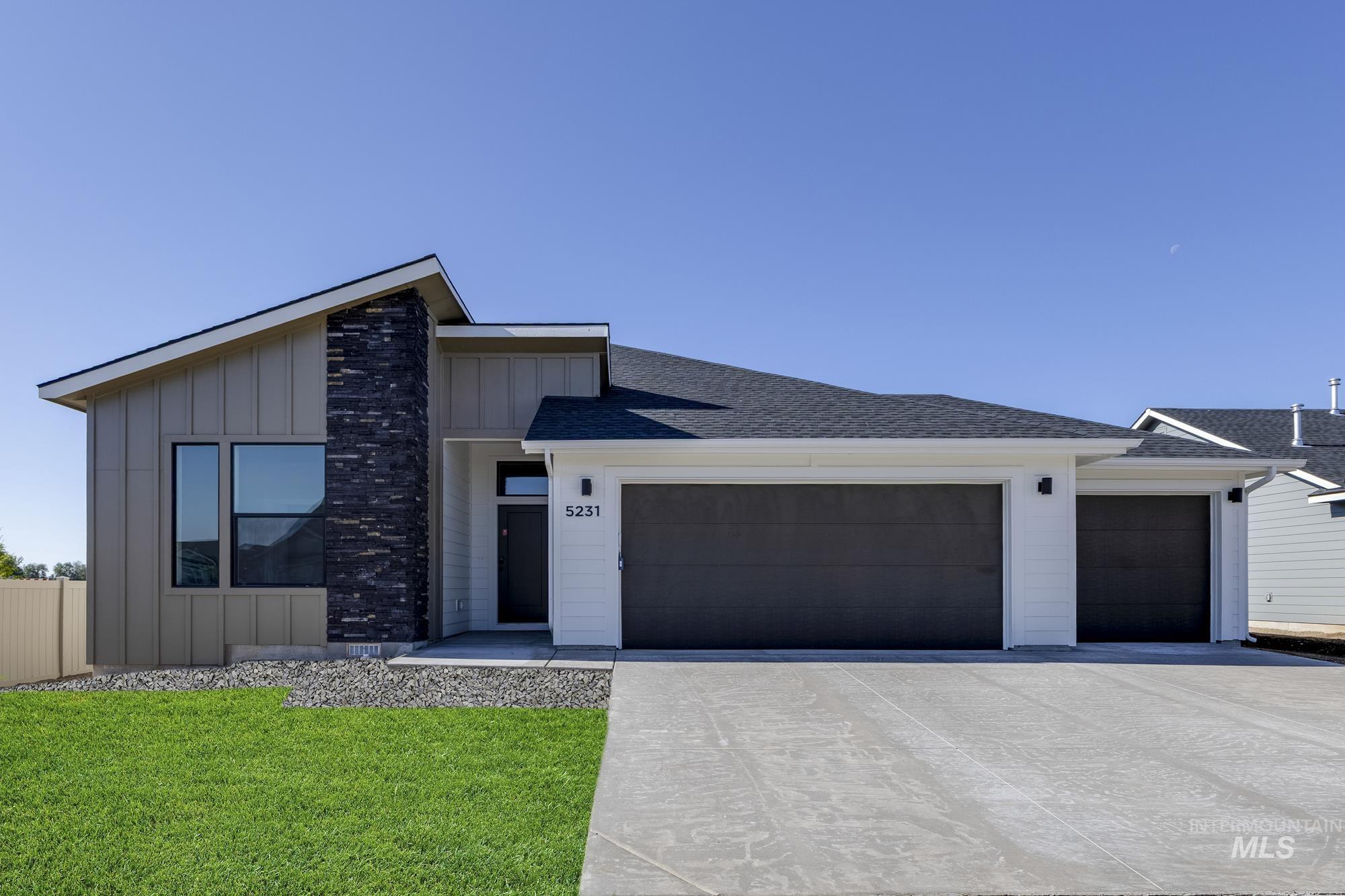 5231 E Burnte Peak St Property Photo 1