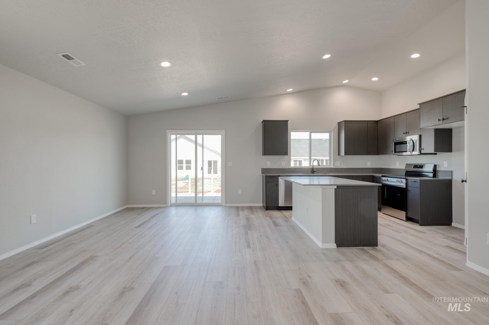 7344 E Marble Springs Dr Property Photo 5