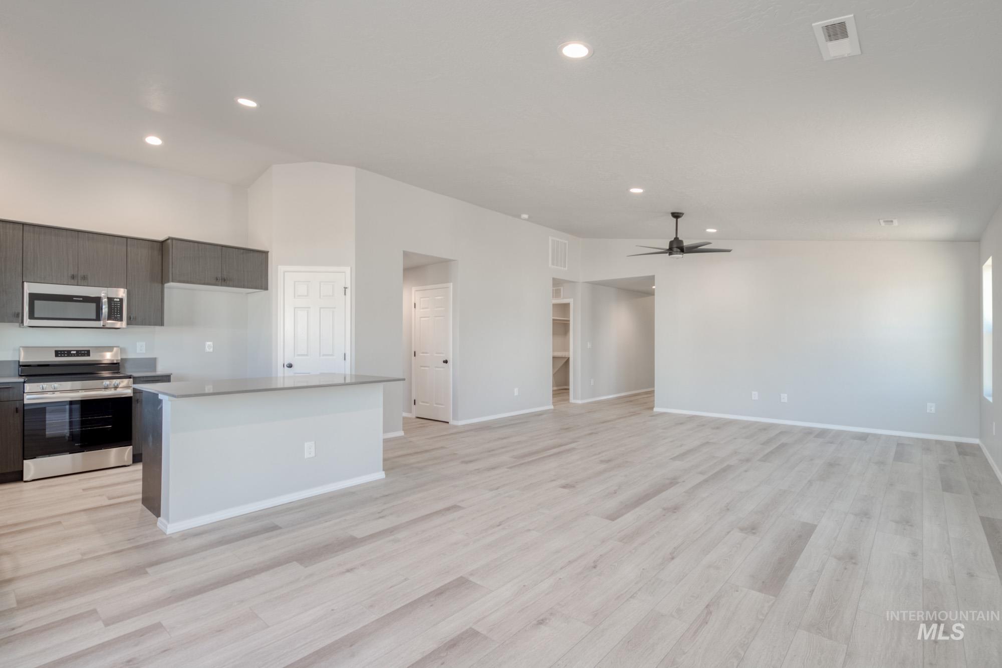 7344 E Marble Springs Dr Property Photo 7