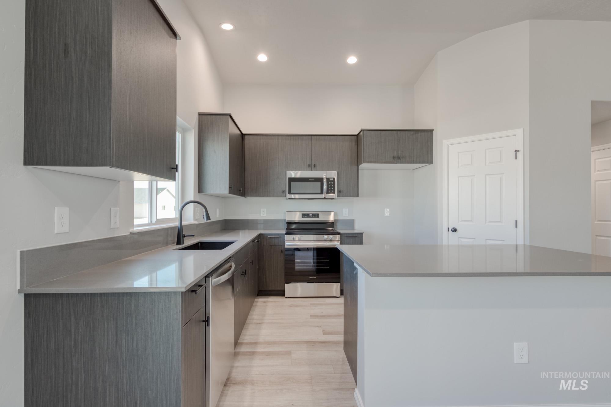 7344 E Marble Springs Dr Property Photo 8