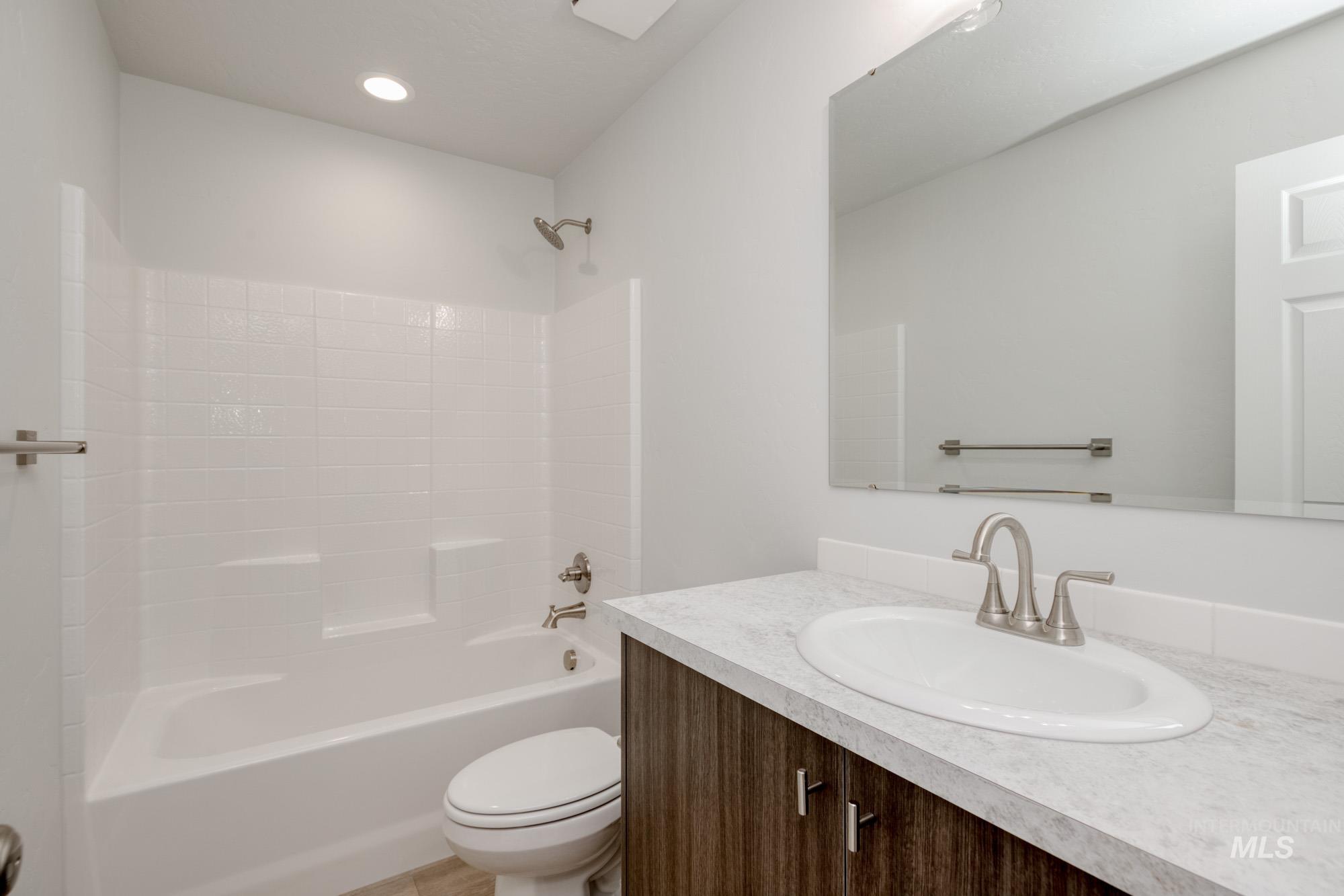 2752 N Arroyo Vista Way Property Photo 4