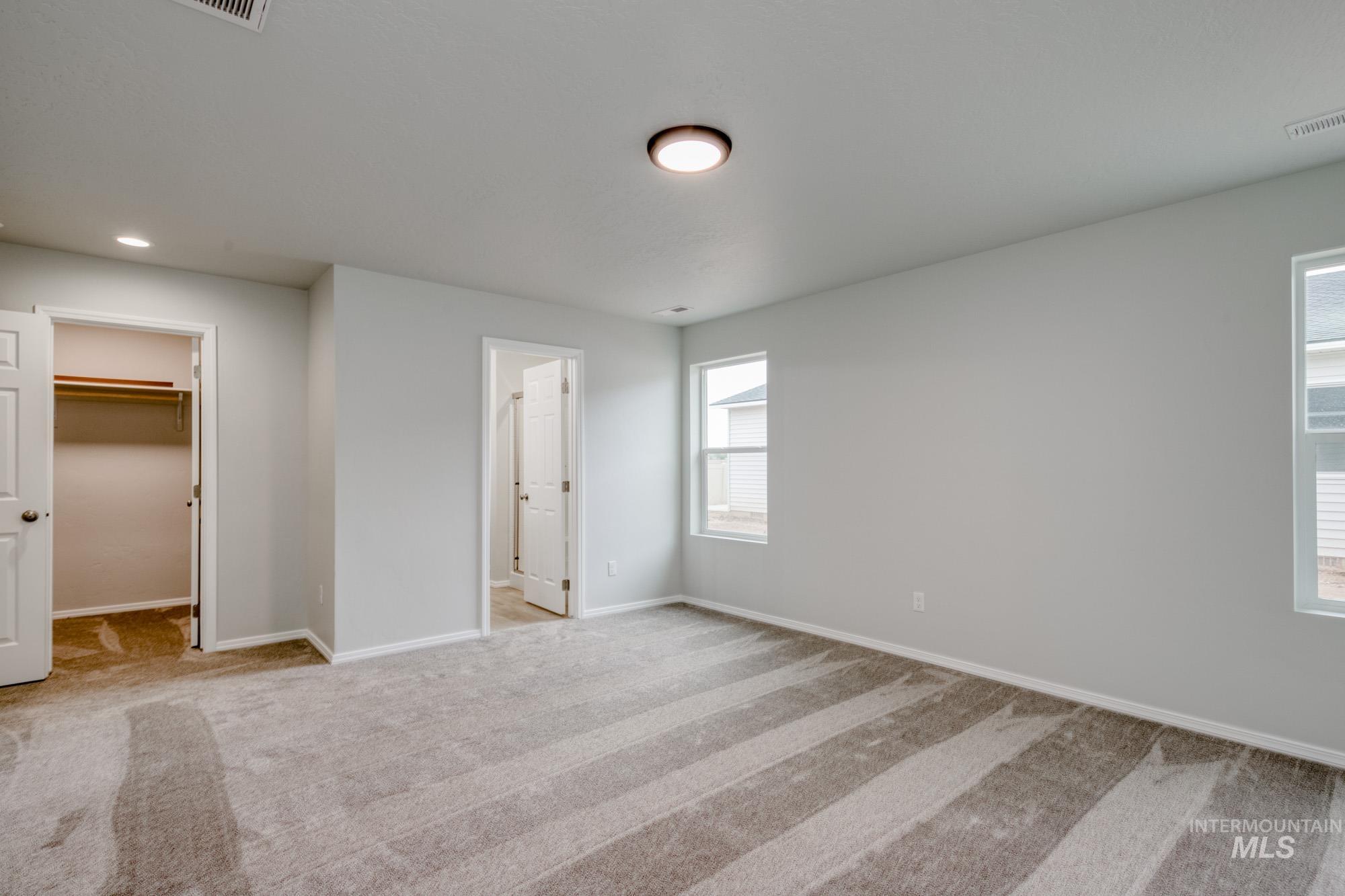 2752 N Arroyo Vista Way Property Photo 9