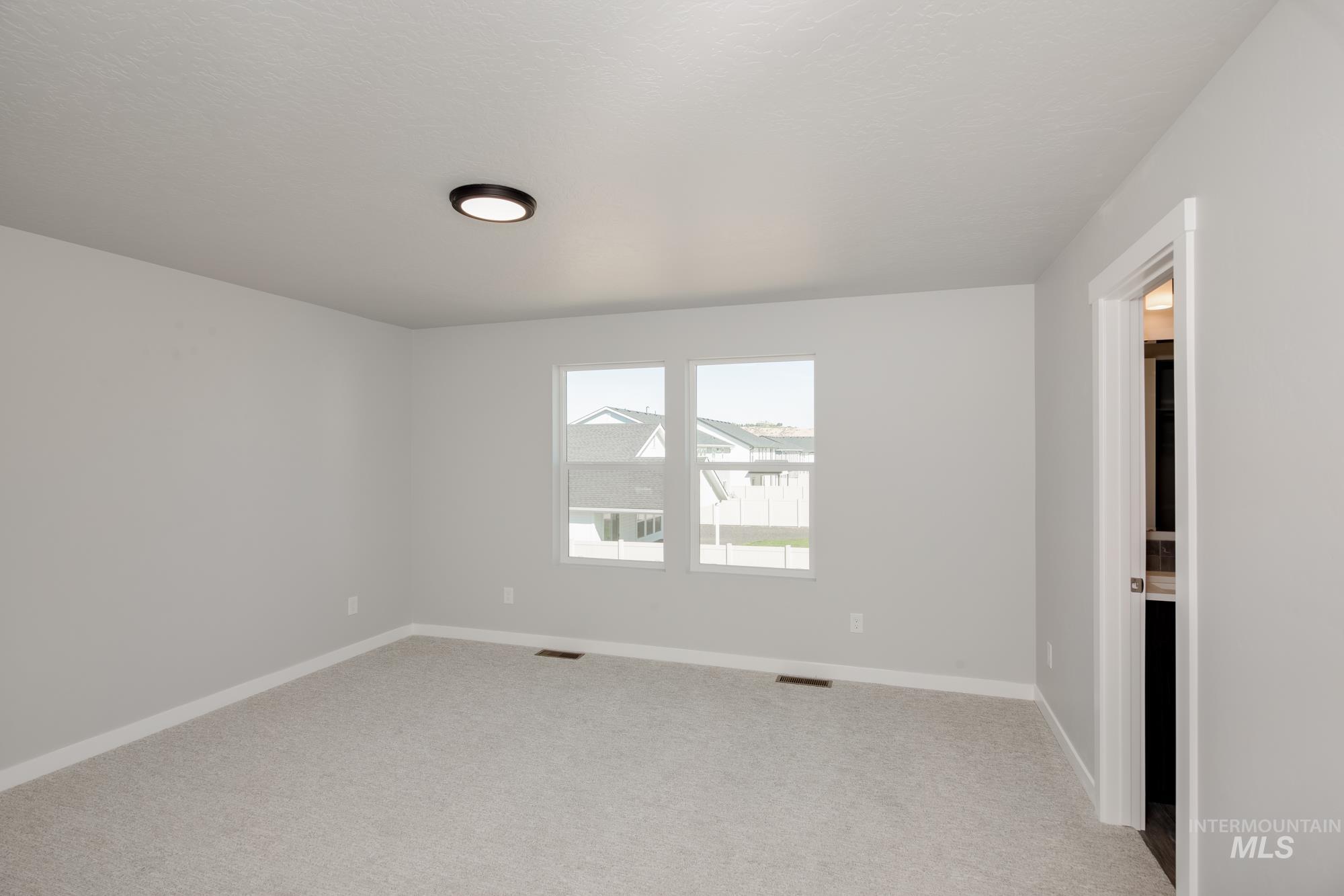 2336 W Opalite Dr Property Photo 16