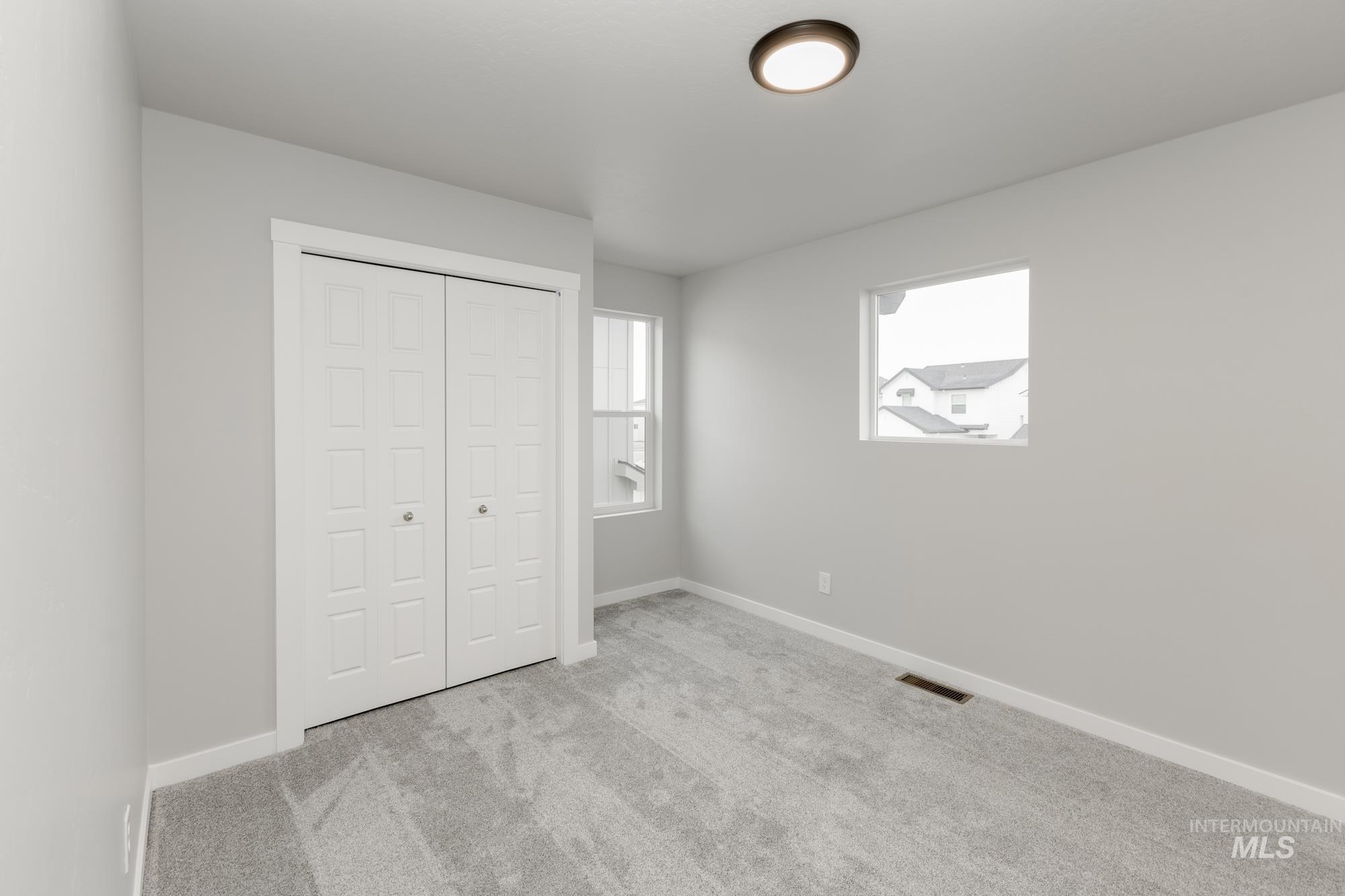 2324 W Opalite Dr Property Photo 10