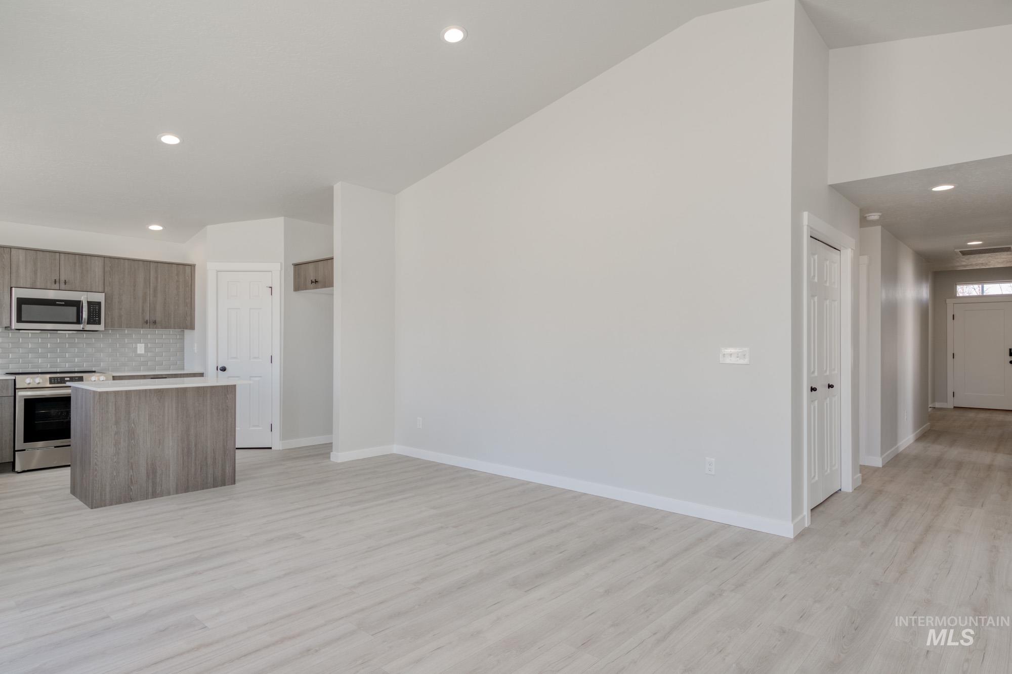 8592 S Tyrion Way Property Photo 8