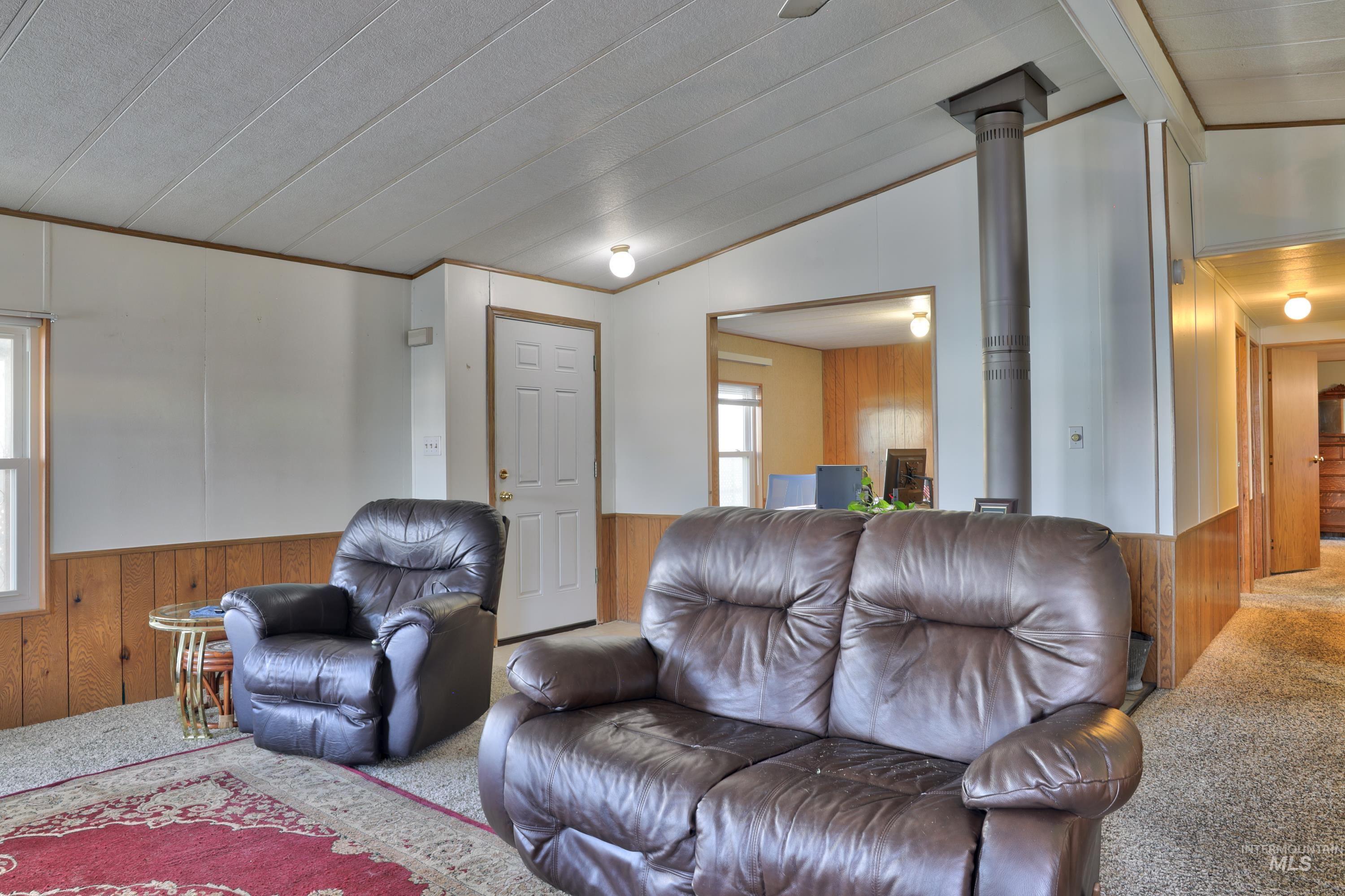 2392 N Patricia Ln Property Photo 4
