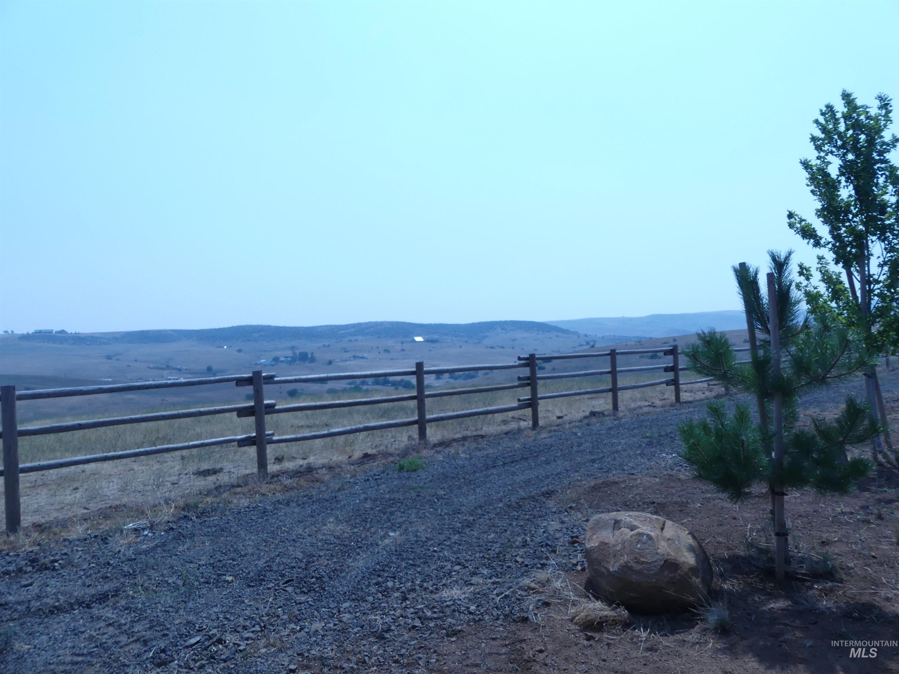 2193 Apple Lane Property Photo 14