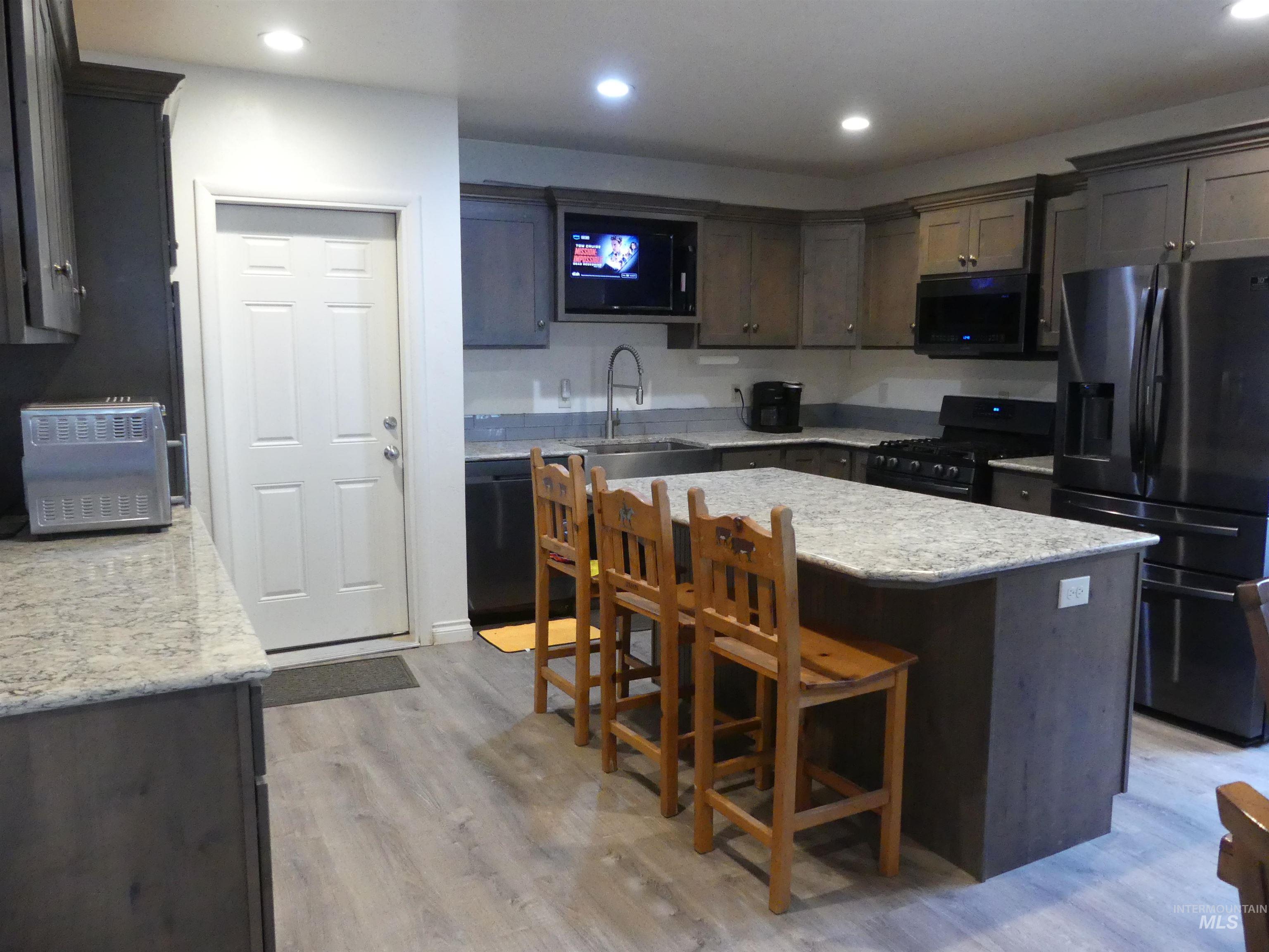 2193 Apple Lane Property Photo 2