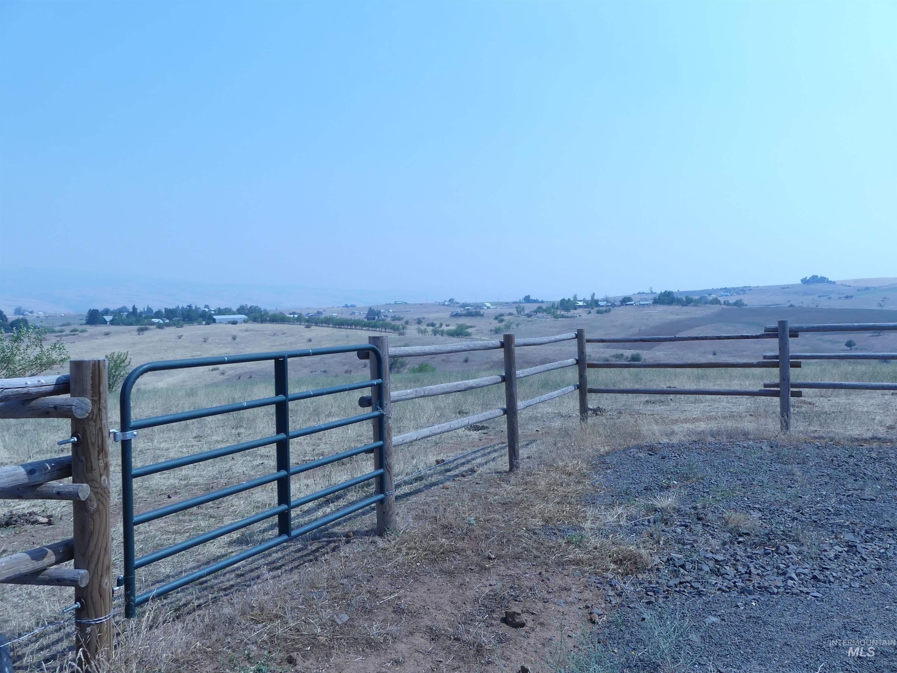 2193 Apple Lane Property Photo 40