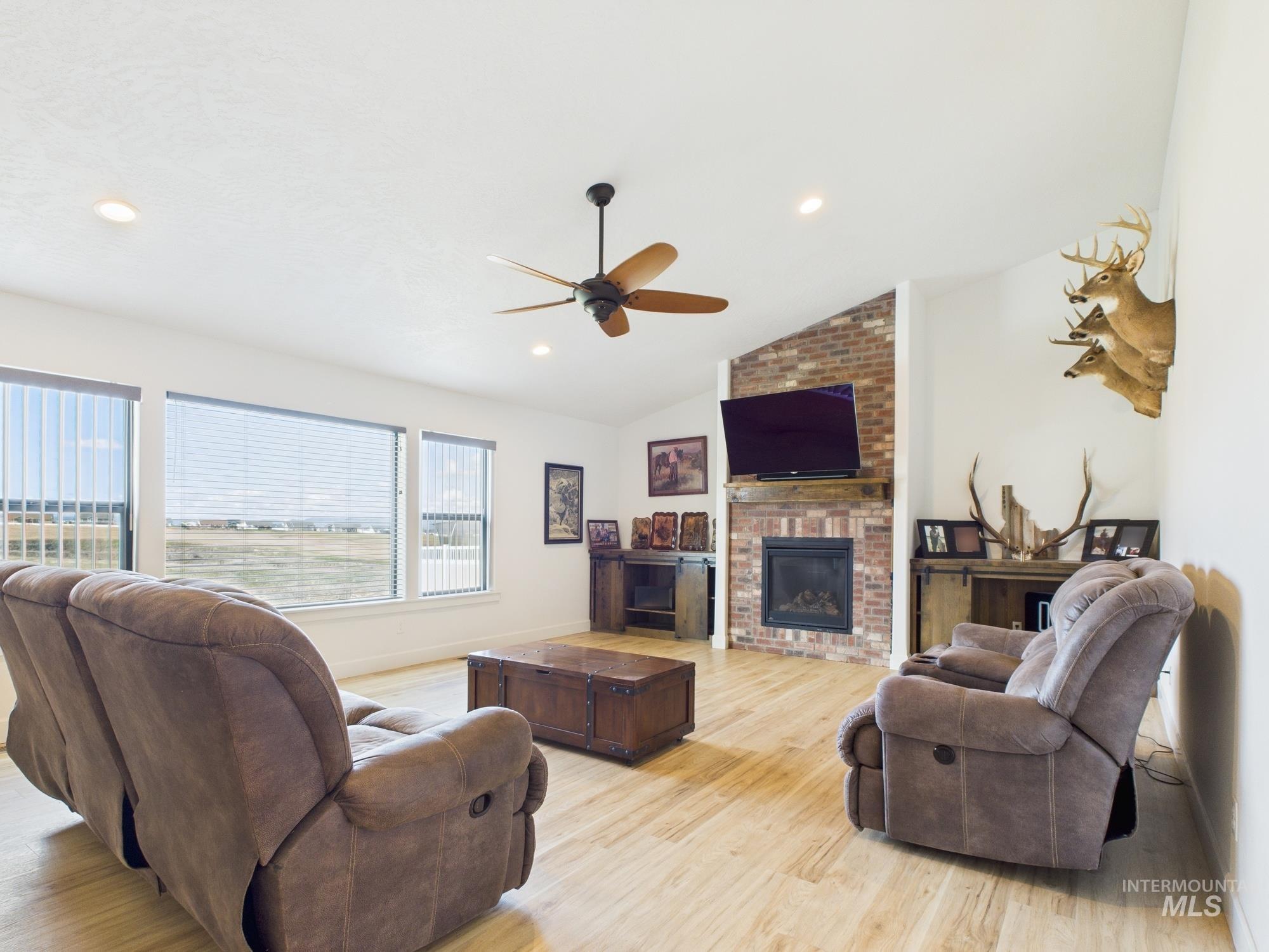 3224 Parkridge Way Property Photo 5