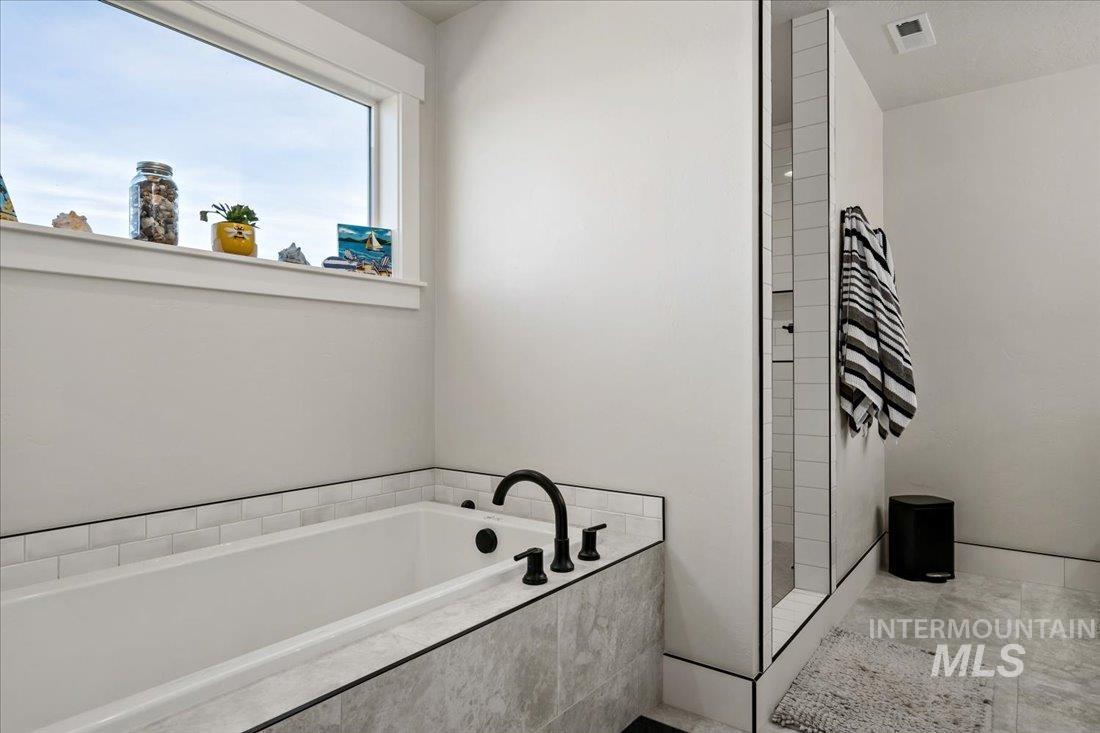 6636 S Steeple Avenue Property Photo 20