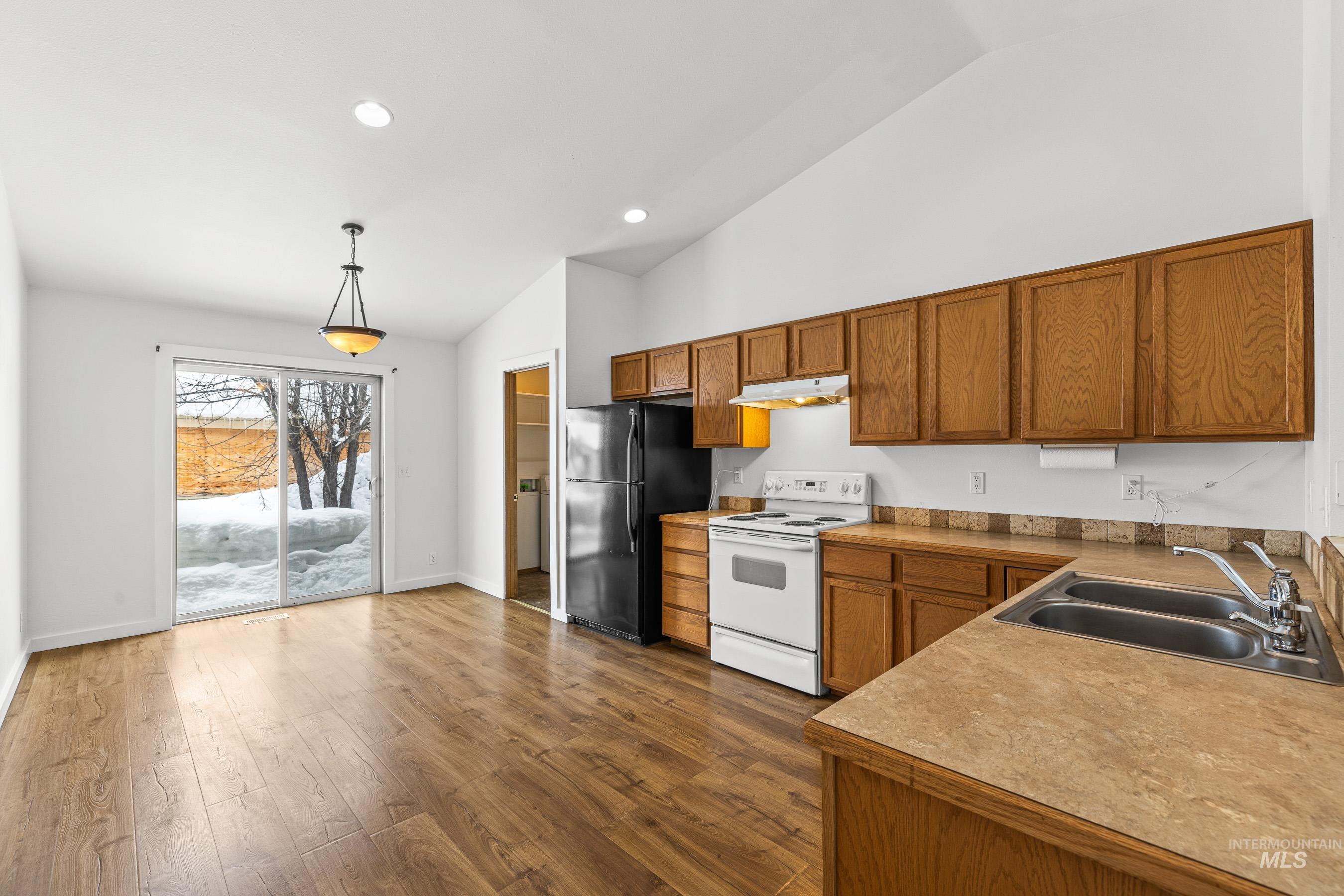 422 Virginia Blvd Property Photo