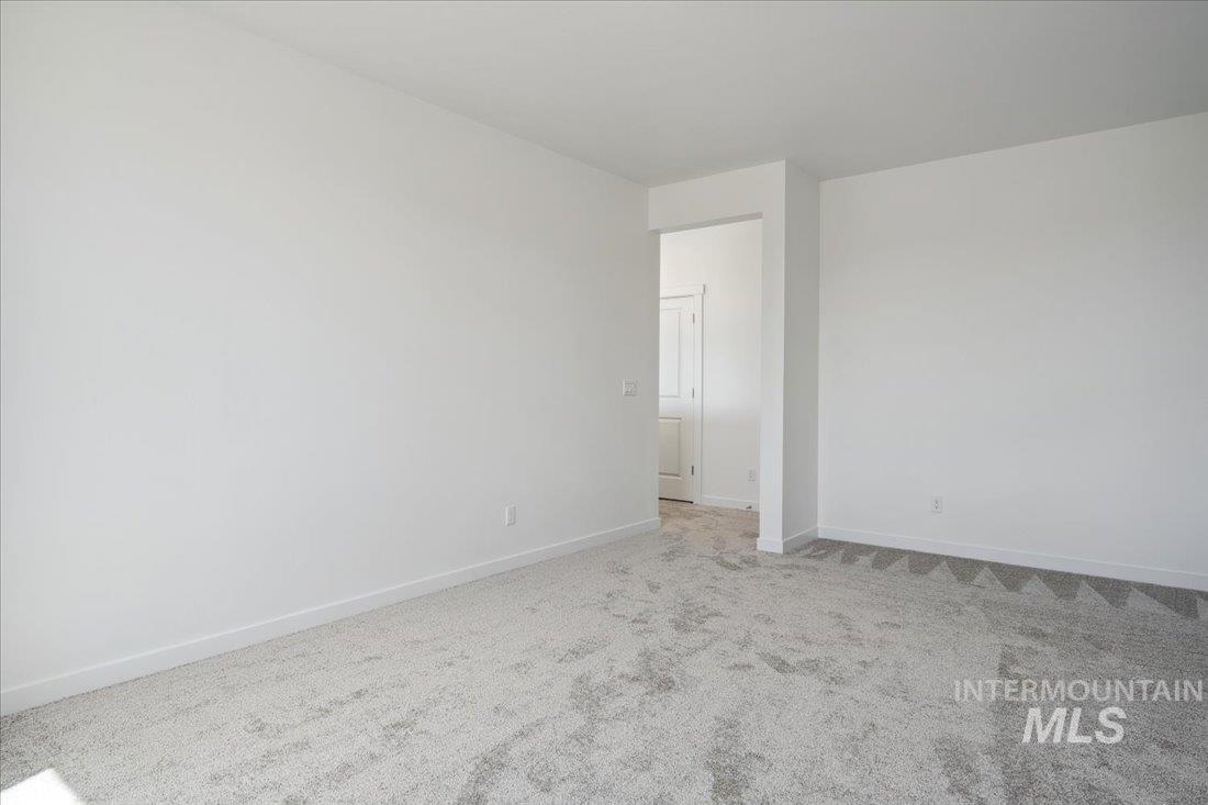 5321 N Sweet Clover Ave Property Photo 24