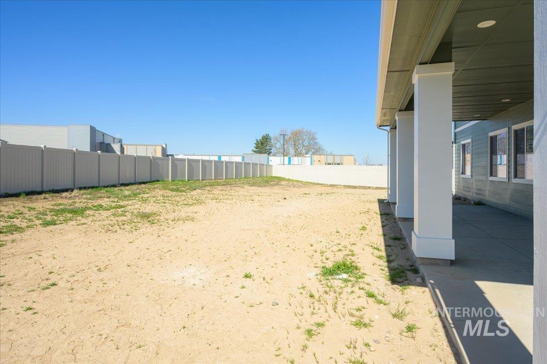 5321 N Sweet Clover Ave Property Photo 36