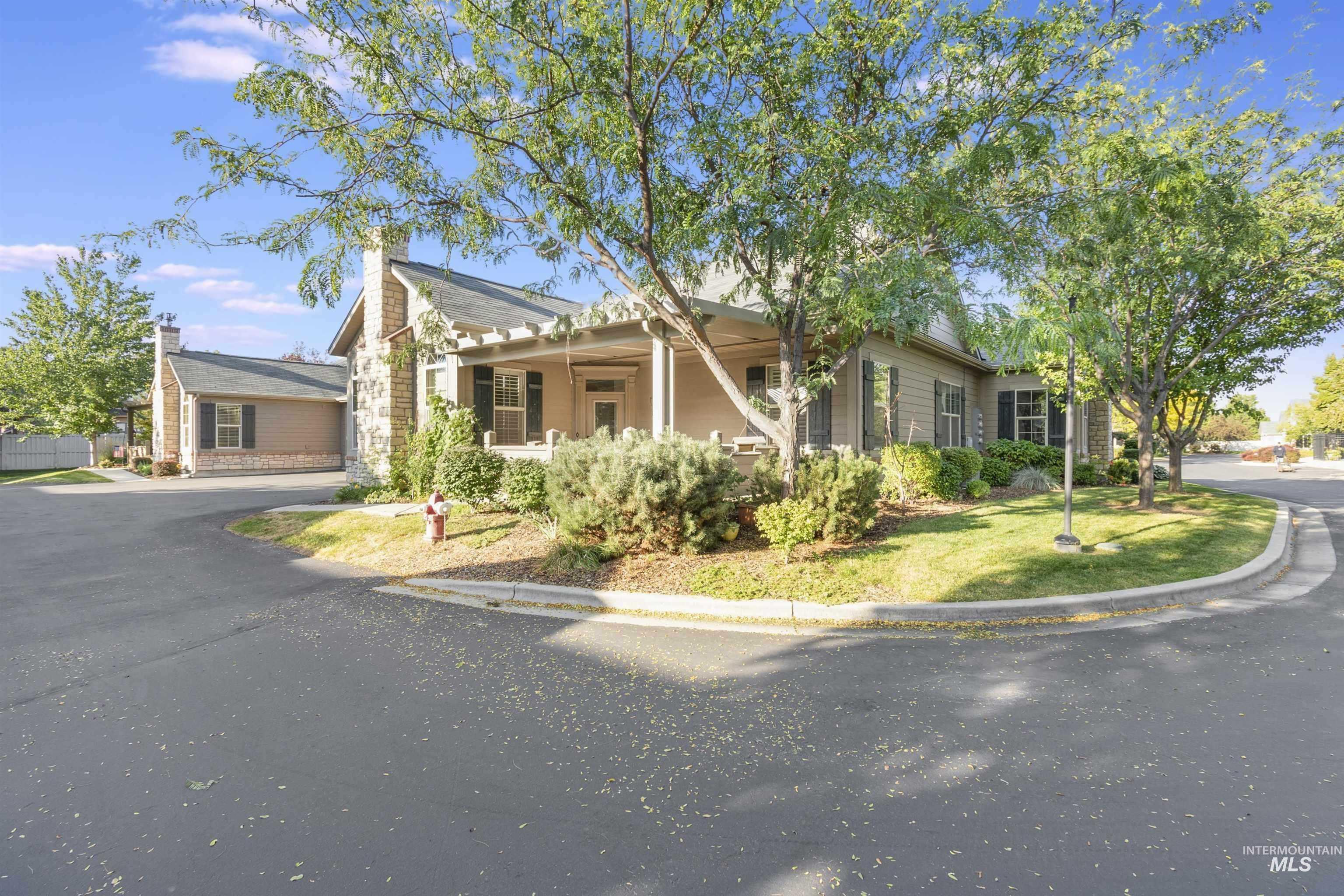 1412 N Mckinney Ln Property Photo