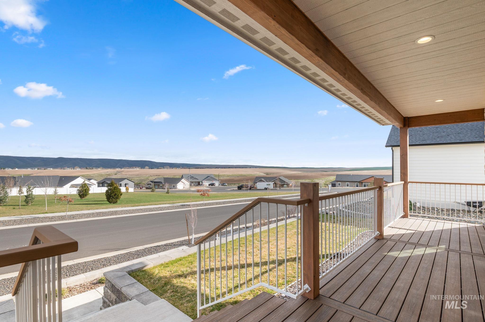 1728 Appaloosa Drive Property Photo 3