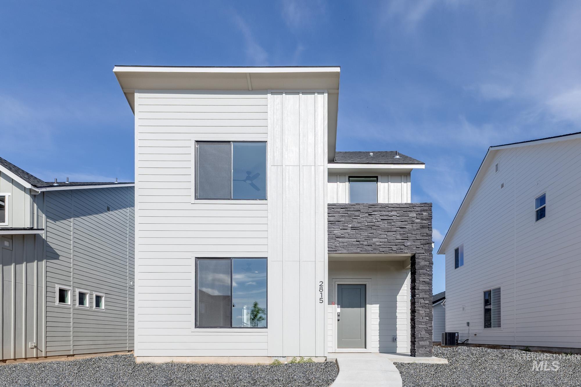 2815 N Rocky Bottom Way Property Photo 1