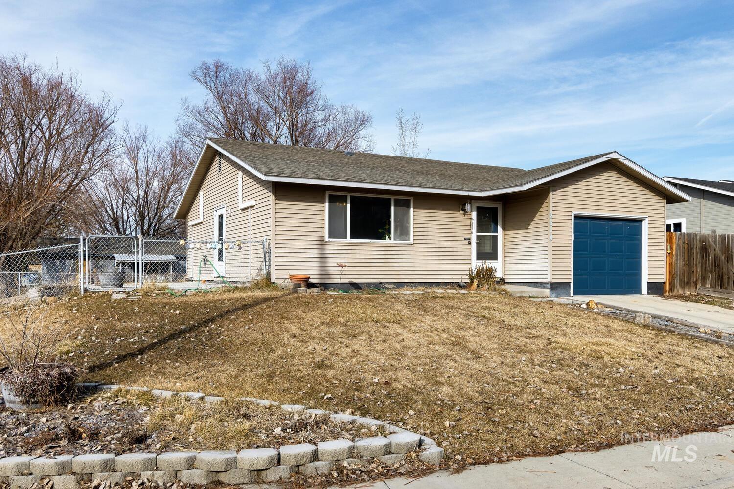 2514 E Denver Ave Property Photo