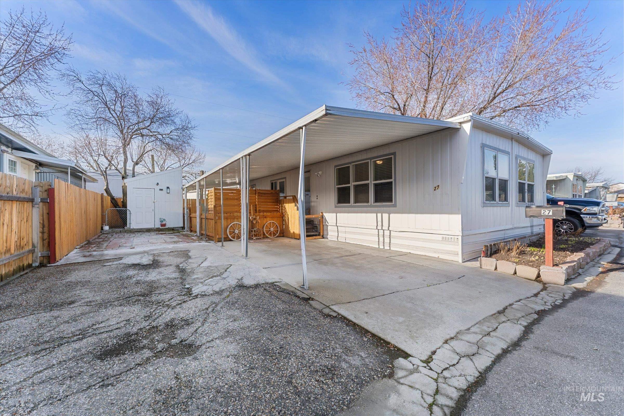815 S Curtis Property Photo
