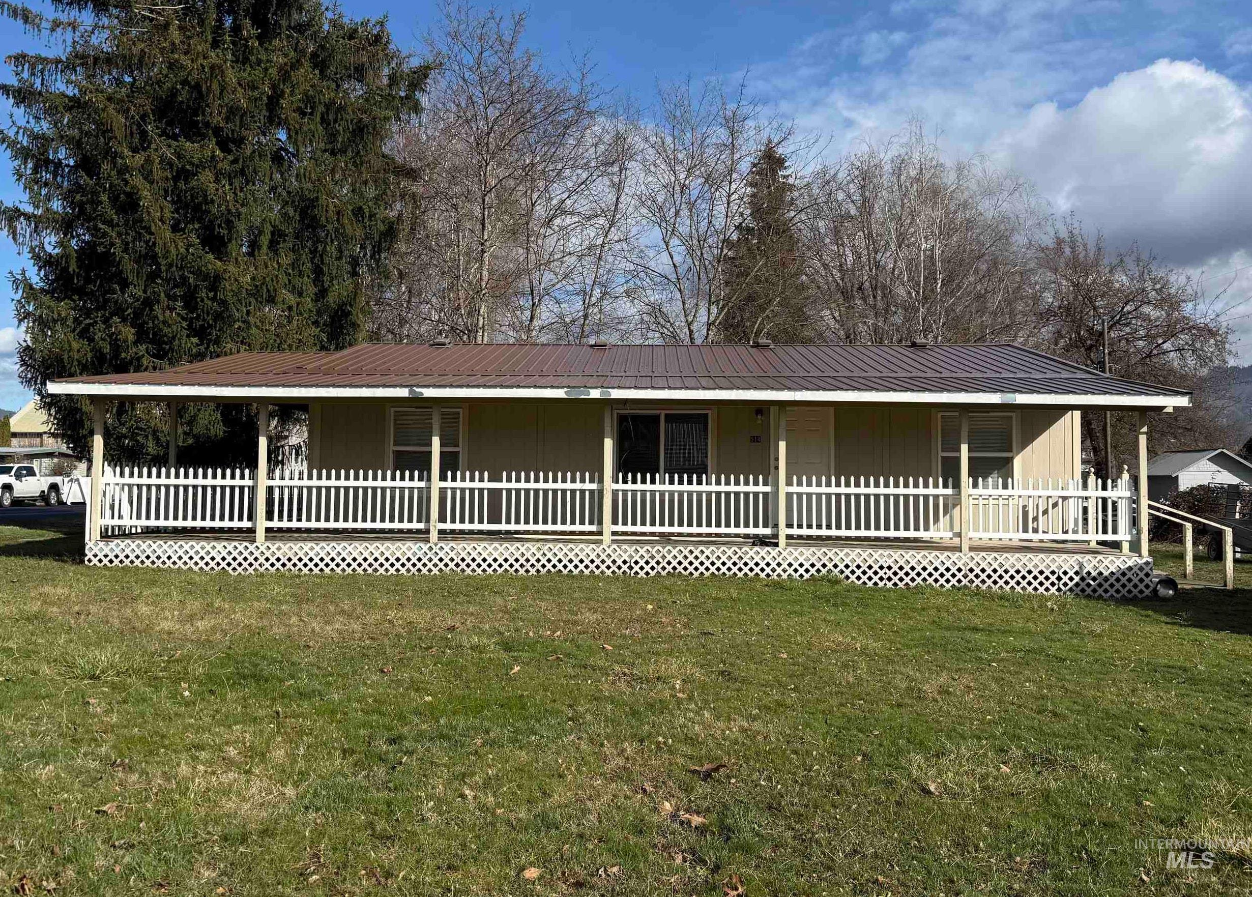 514 8th Street Property Photo