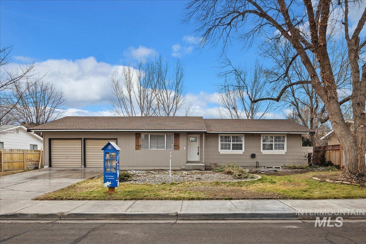 1540 Richmond Drive Property Photo 1