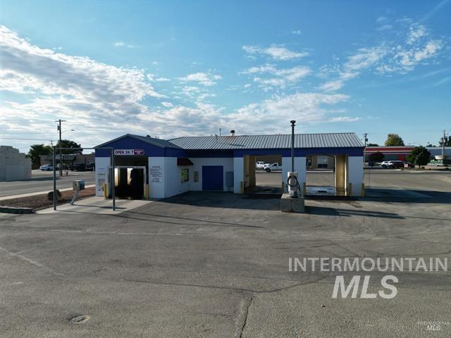 6 S Main Property Photo 15