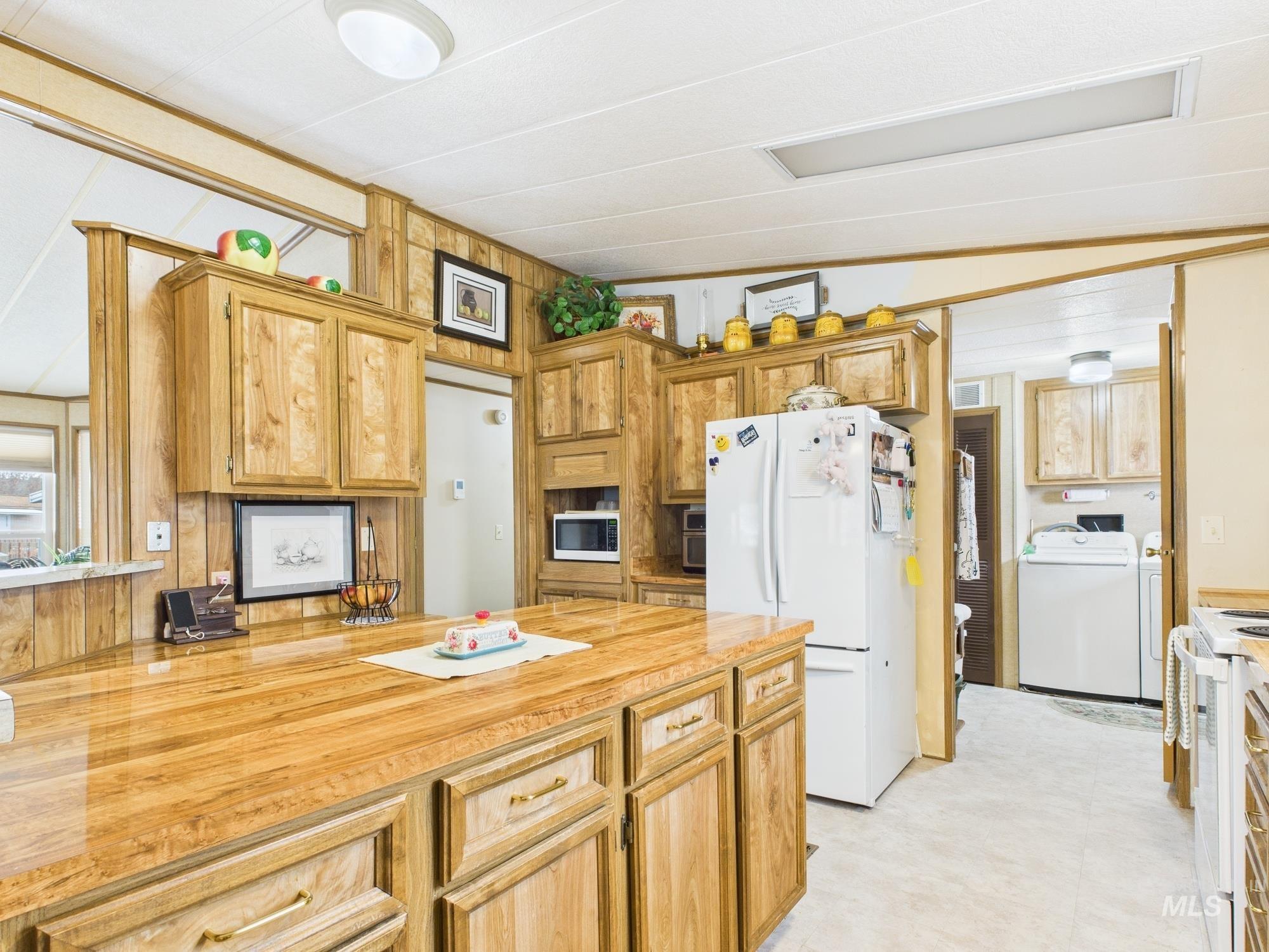 2015 6th Ave Property Photo 11
