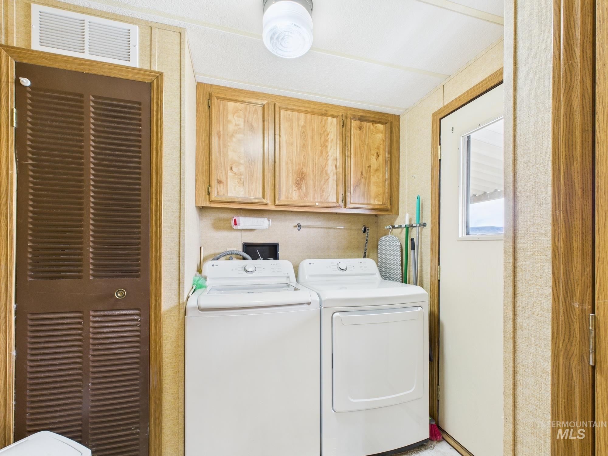 2015 6th Ave Property Photo 13