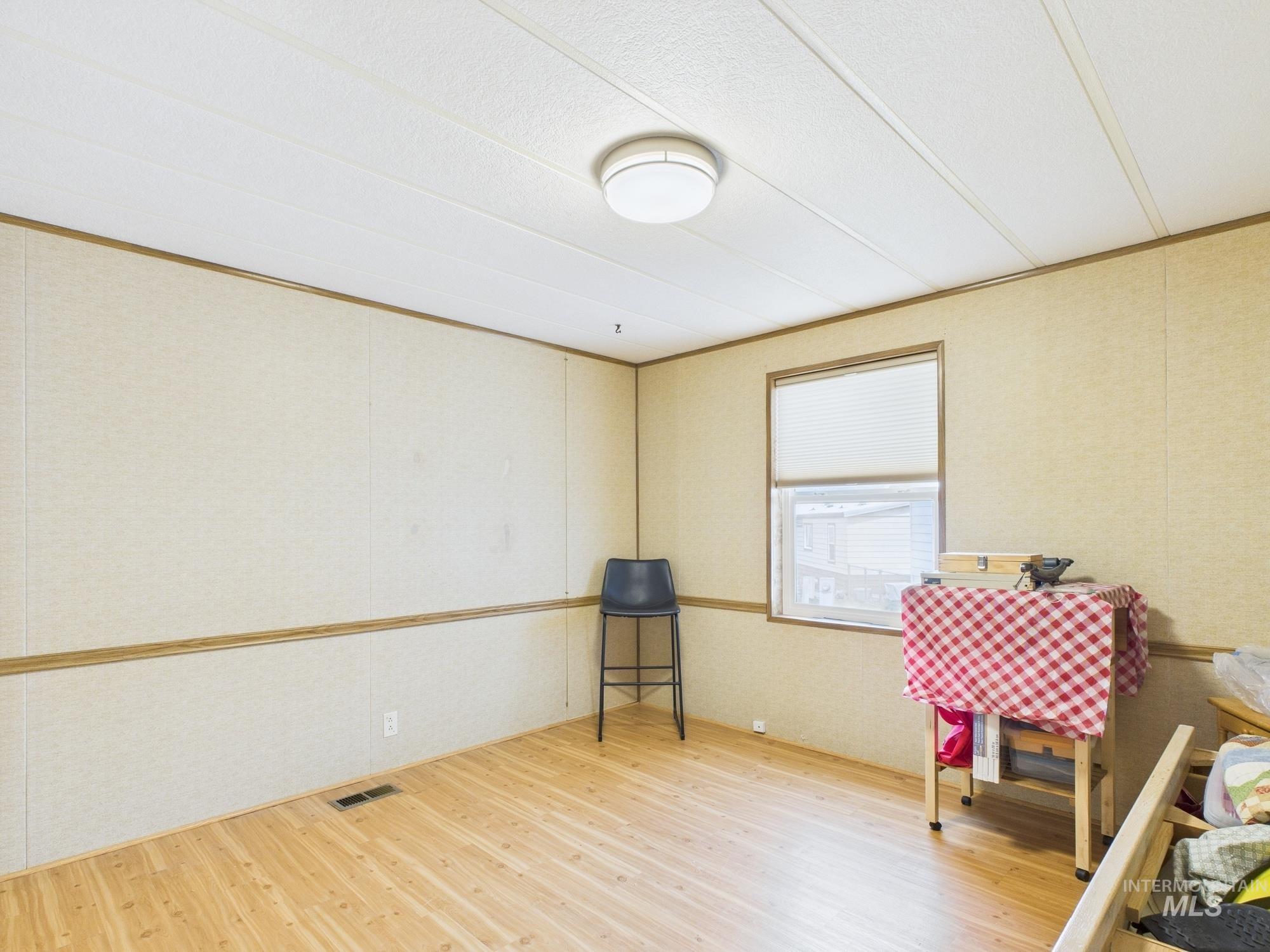 2015 6th Ave Property Photo 17